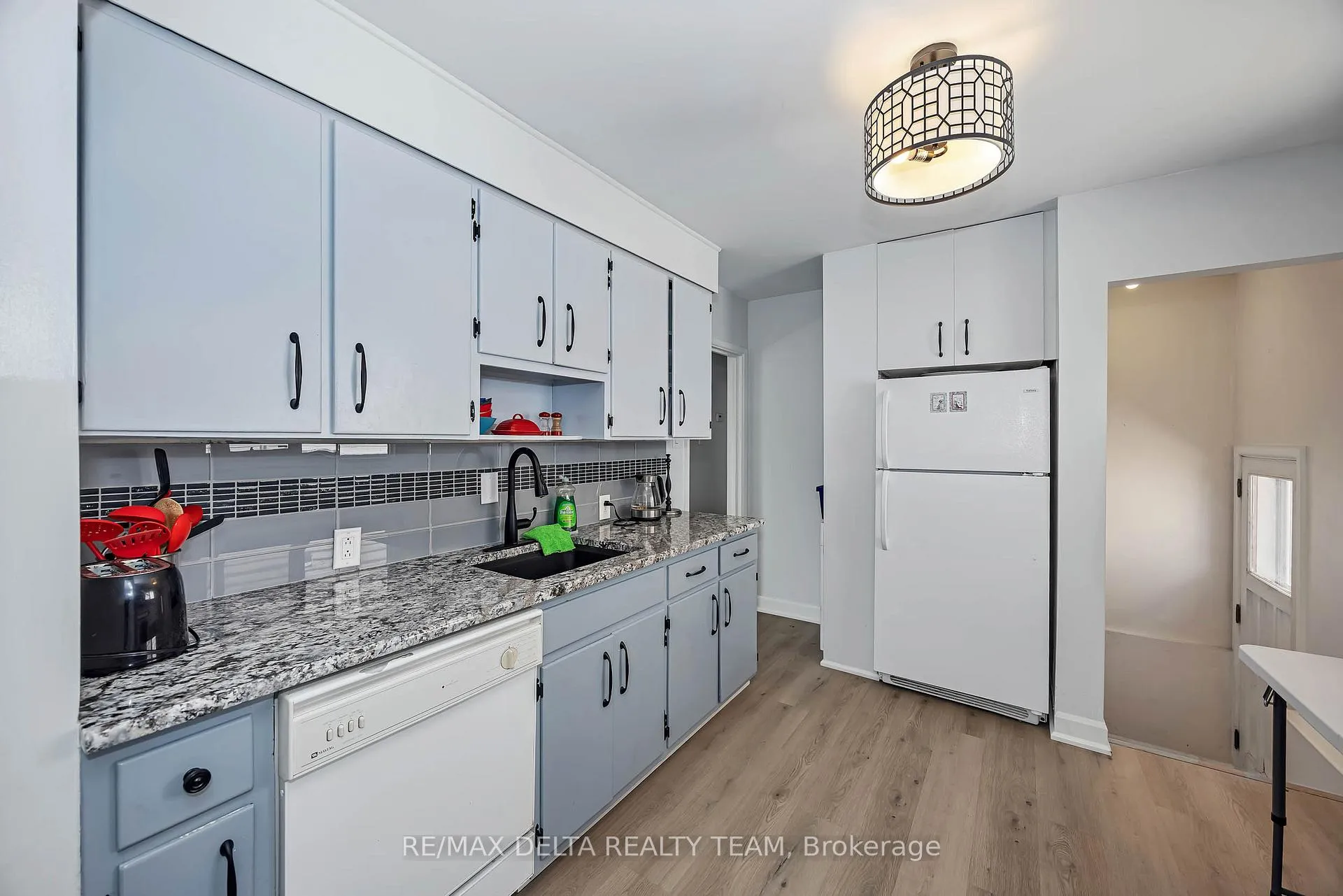 Photo 15 of 115 Meadowlands Drive W, Ottawa, Meadowlands/St. Claire Gardens — HOMEH