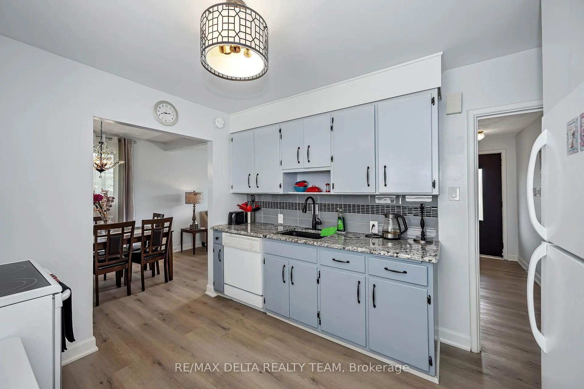 Photo 16 of 115 Meadowlands Drive W, Ottawa, Meadowlands/St. Claire Gardens — HOMEH