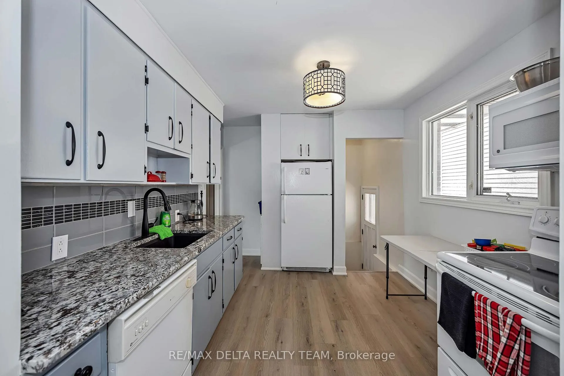 Photo 17 of 115 Meadowlands Drive W, Ottawa, Meadowlands/St. Claire Gardens — HOMEH