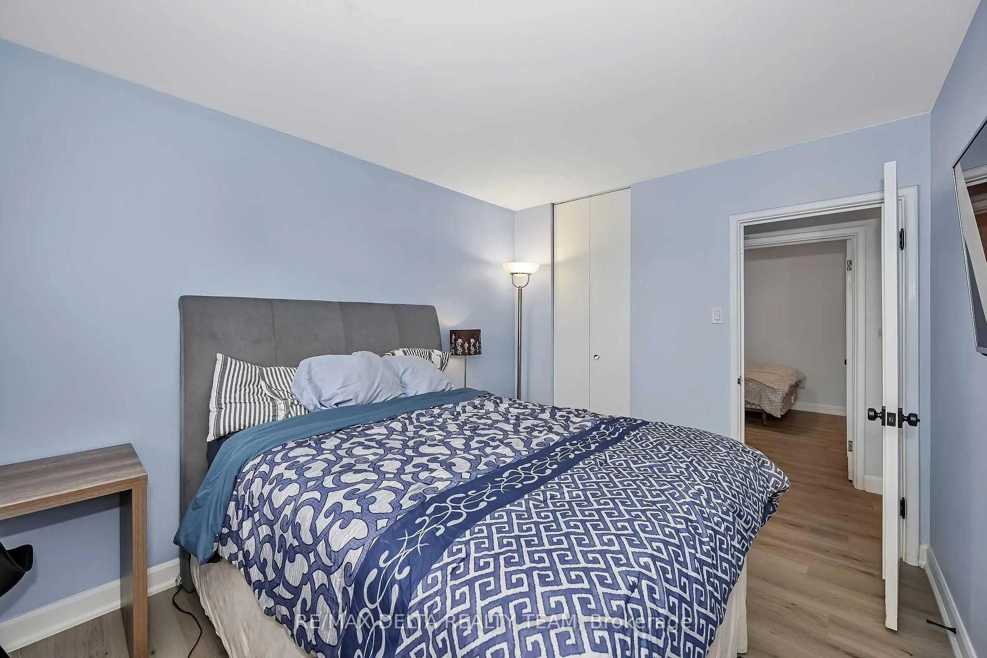 Photo 19 of 115 Meadowlands Drive W, Ottawa, Meadowlands/St. Claire Gardens — HOMEH