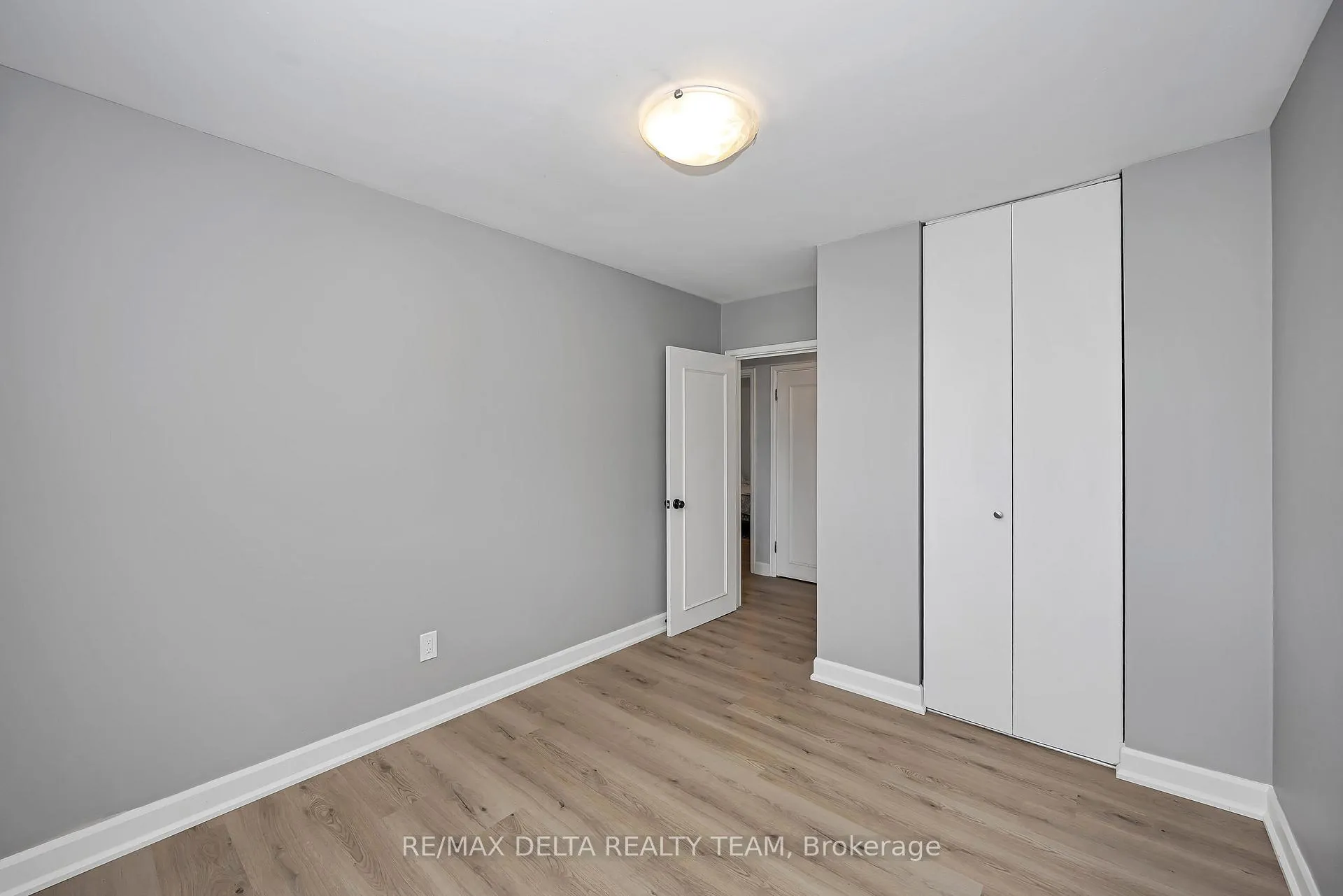 Photo 22 of 115 Meadowlands Drive W, Ottawa, Meadowlands/St. Claire Gardens — HOMEH