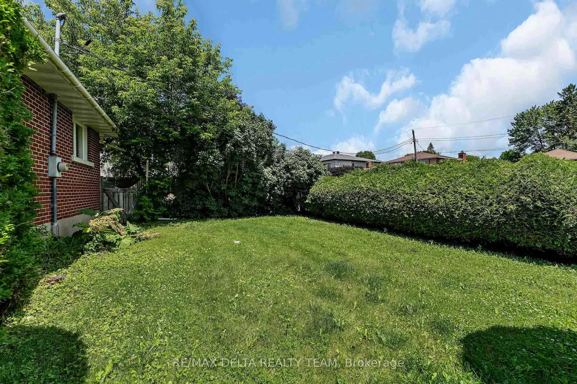 Photo 29 of 115 Meadowlands Drive W, Ottawa, Meadowlands/St. Claire Gardens — HOMEH