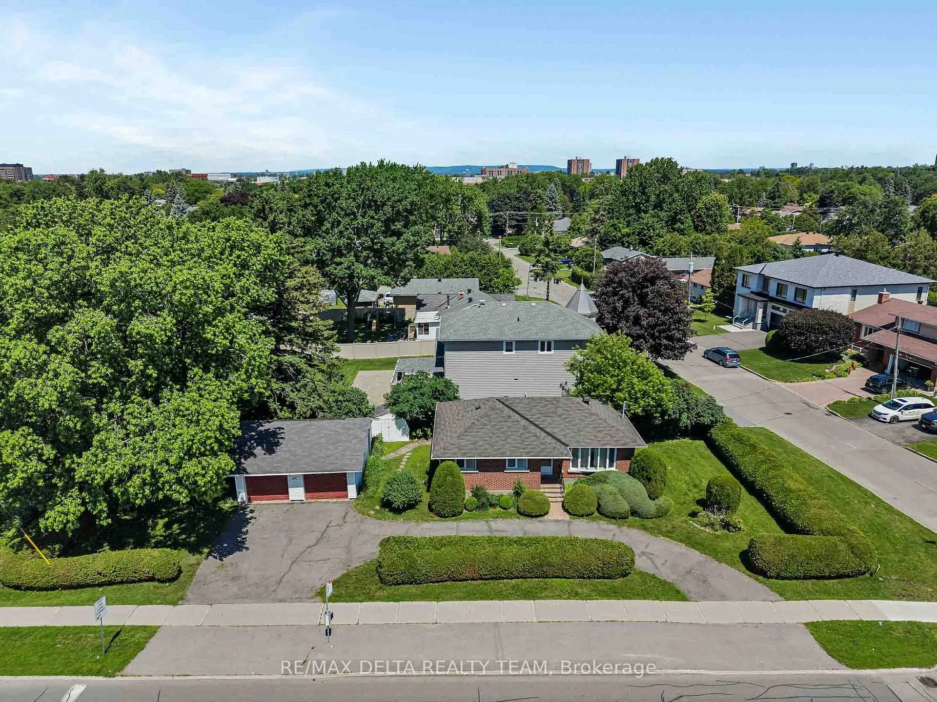 Photo 1 of 115 Meadowlands Drive W, Ottawa, Meadowlands/St. Claire Gardens — HOMEH