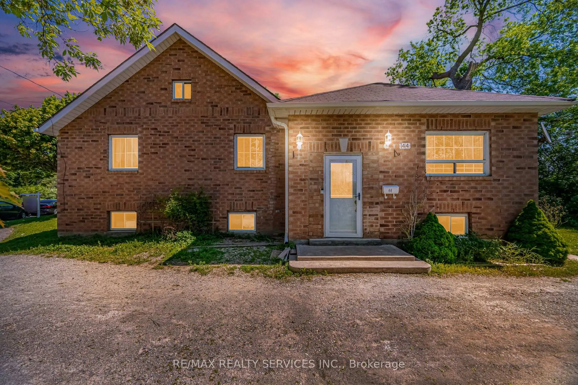 Photo 1 of 44 Mclaughlin Road S, Brampton, Brampton South — HOMEH