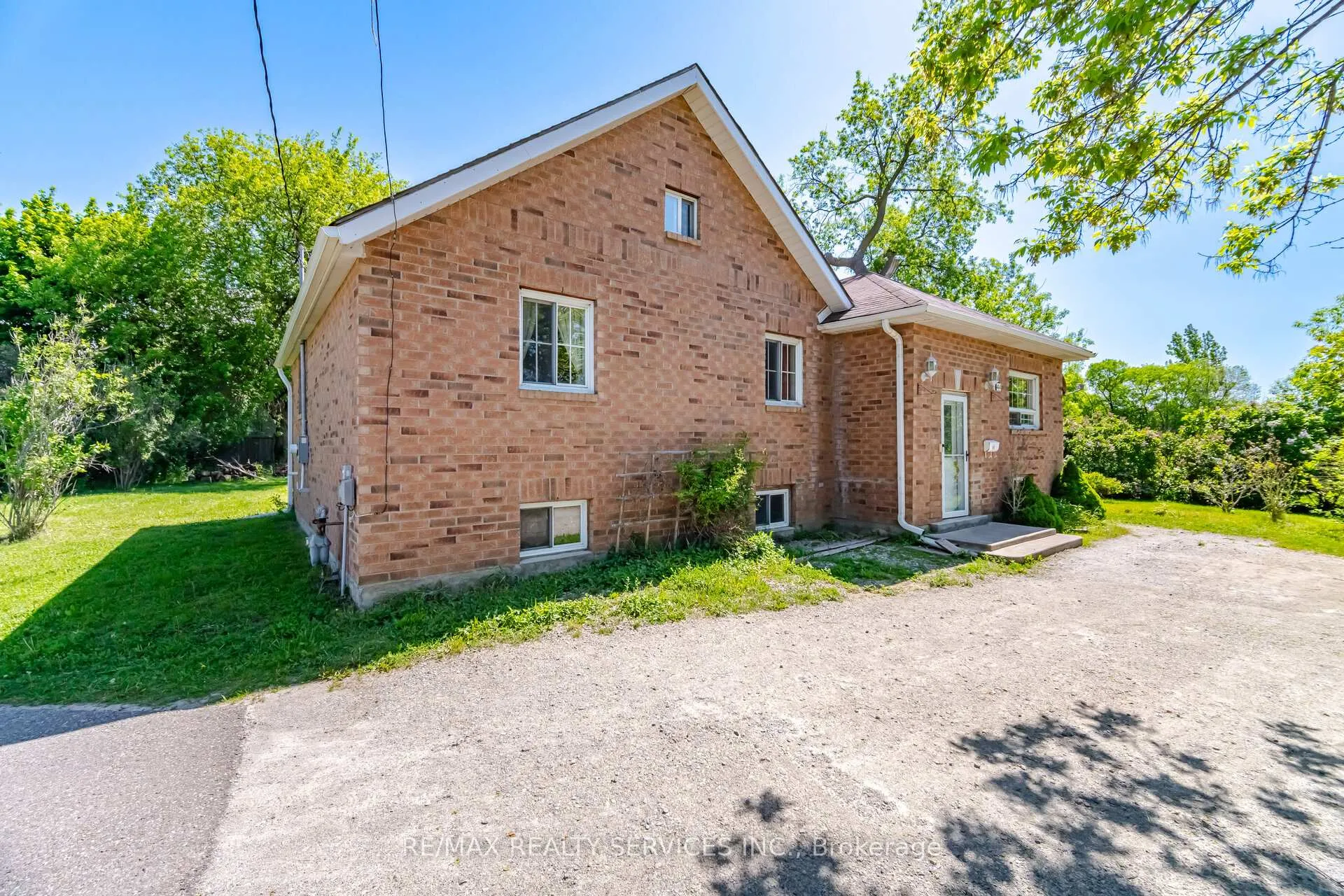 Photo 5 of 44 Mclaughlin Road S, Brampton, Brampton South — HOMEH
