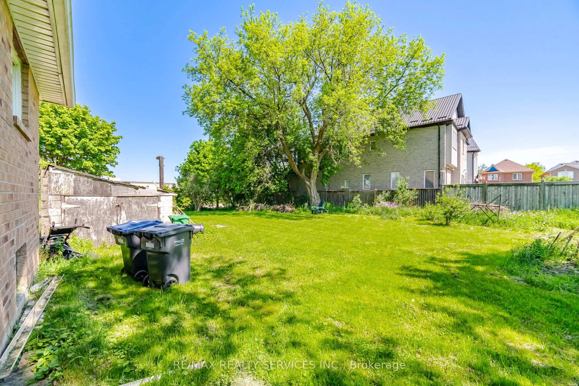 Photo 7 of 44 Mclaughlin Road S, Brampton, Brampton South — HOMEH