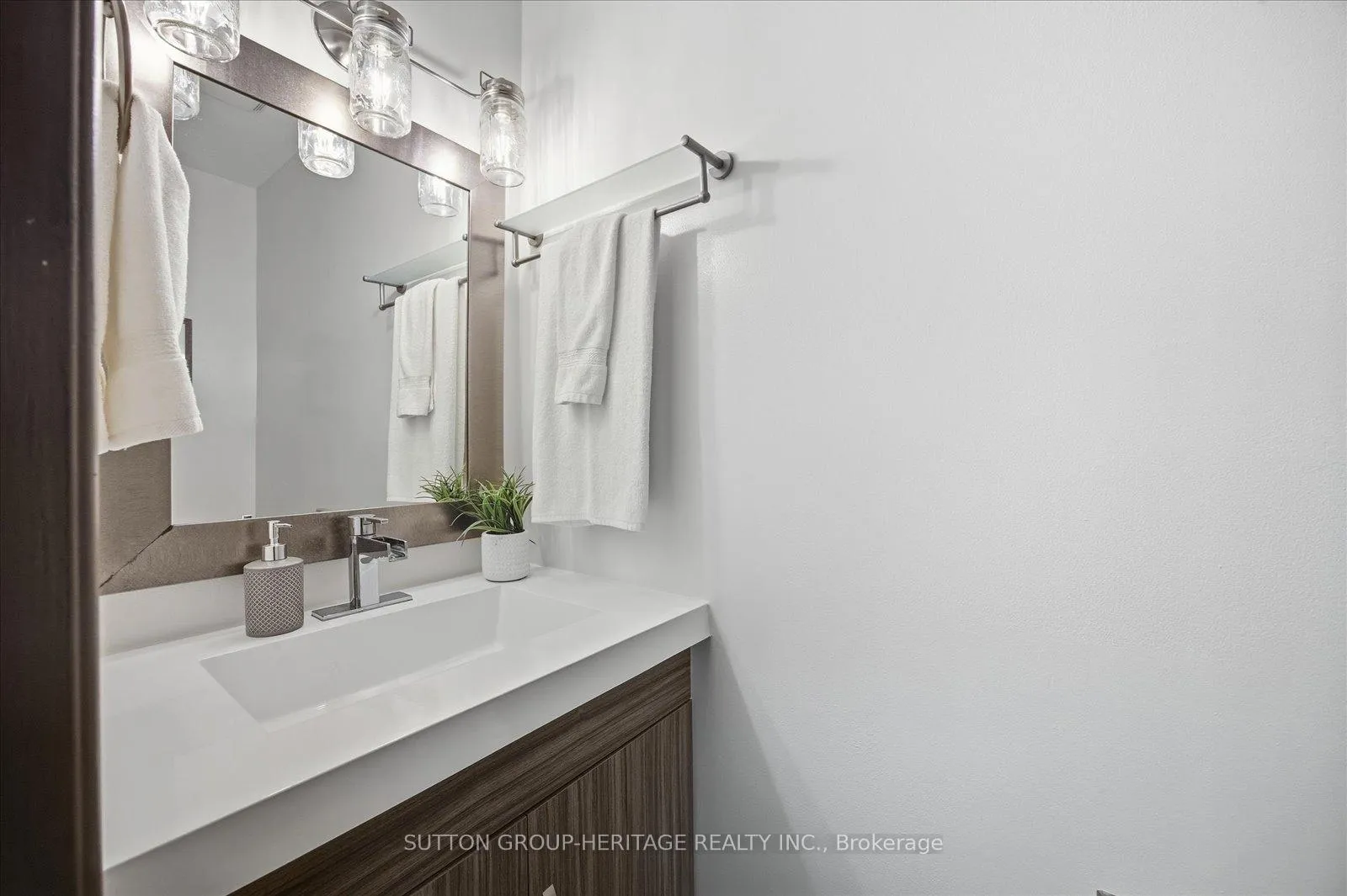 Photo 20 of 1509 Woodruff Crescent, Pickering, Amberlea — HOMEH