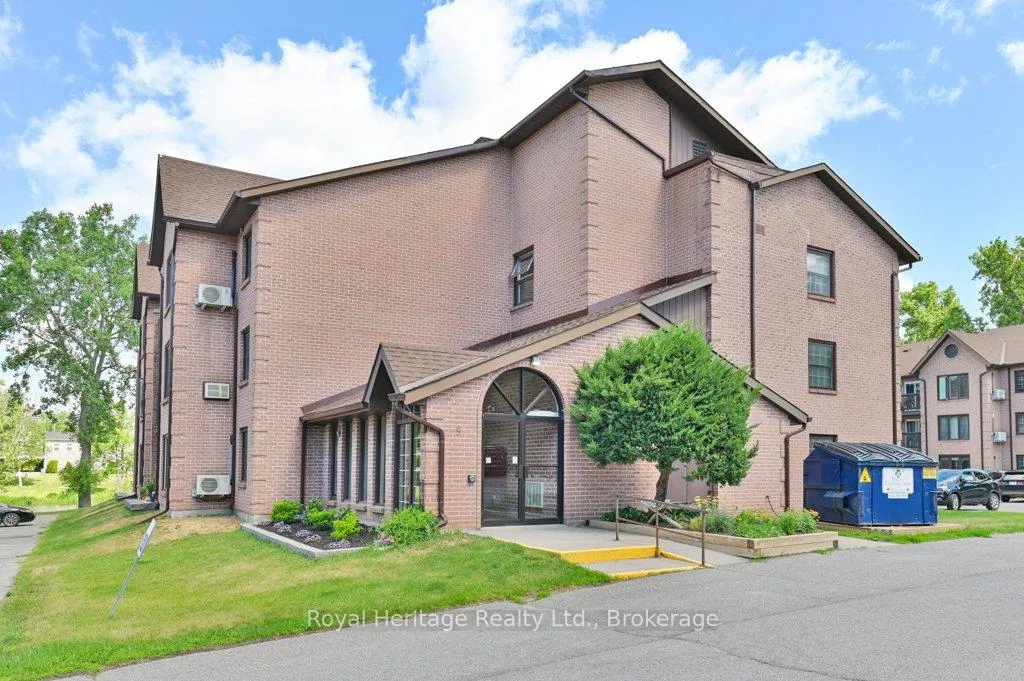 Photo 1 of Unit 203, 9 Centre Street, Greater Napanee, Greater Napanee — HOMEH