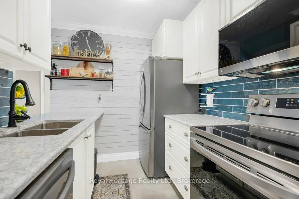 Photo 7 of Unit 203, 9 Centre Street, Greater Napanee, Greater Napanee — HOMEH