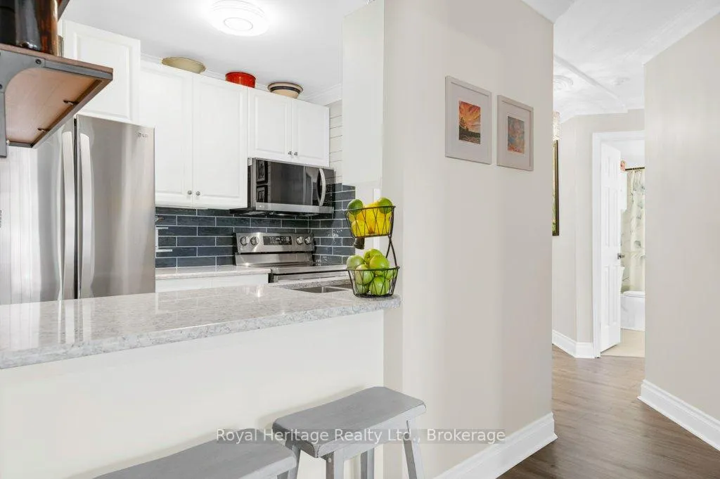 Photo 11 of Unit 203, 9 Centre Street, Greater Napanee, Greater Napanee — HOMEH