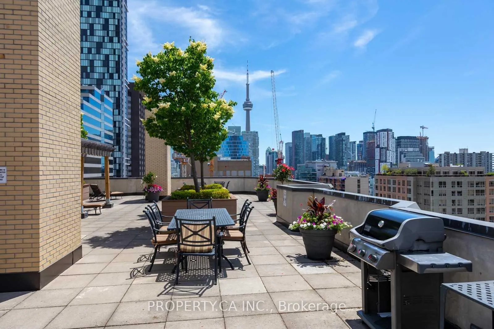 Photo 5 of Unit 705A, 280 Simcoe Street, Toronto, Kensington-Chinatown — HOMEH