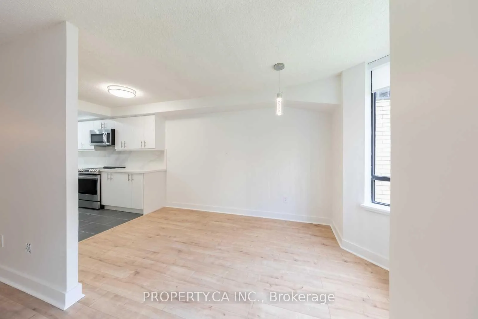 Photo 8 of Unit 705A, 280 Simcoe Street, Toronto, Kensington-Chinatown — HOMEH