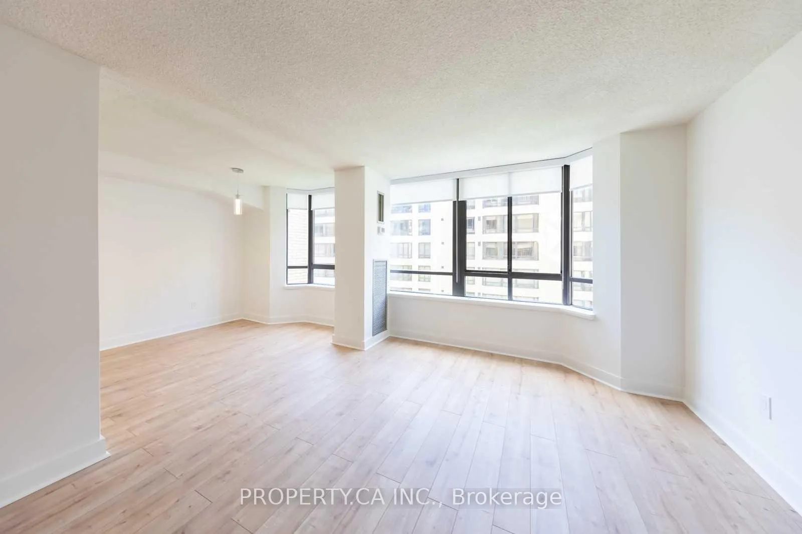Photo 9 of Unit 705A, 280 Simcoe Street, Toronto, Kensington-Chinatown — HOMEH