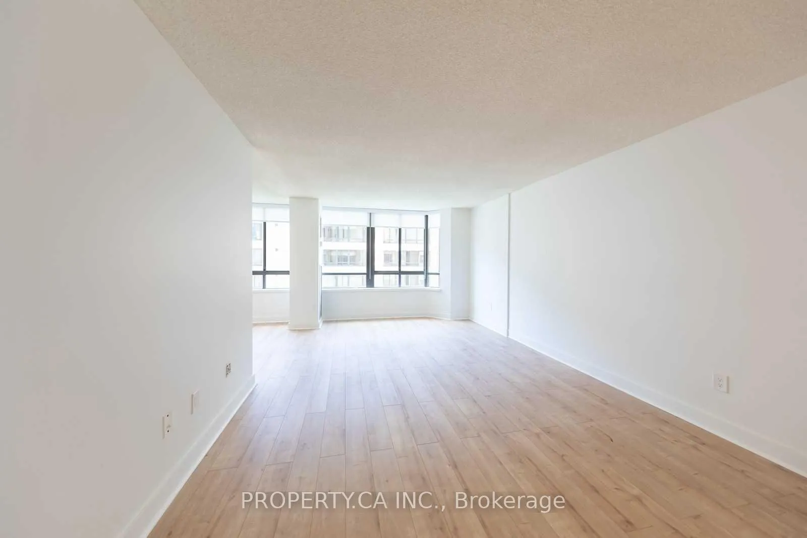 Photo 10 of Unit 705A, 280 Simcoe Street, Toronto, Kensington-Chinatown — HOMEH
