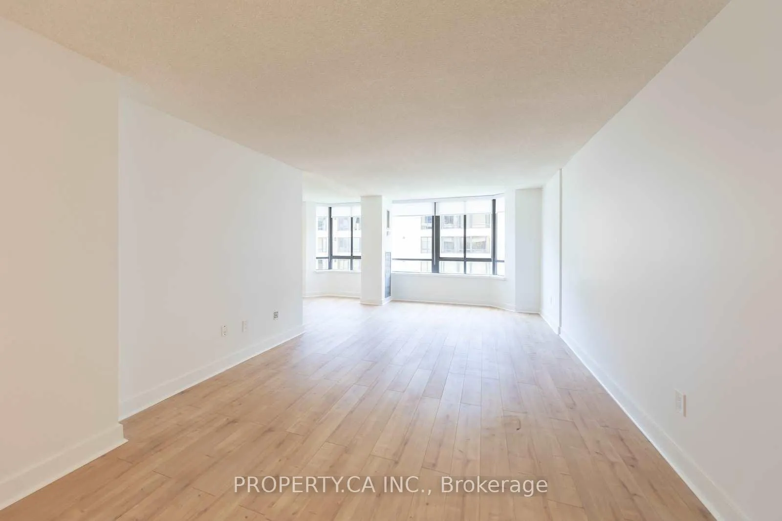 Photo 11 of Unit 705A, 280 Simcoe Street, Toronto, Kensington-Chinatown — HOMEH