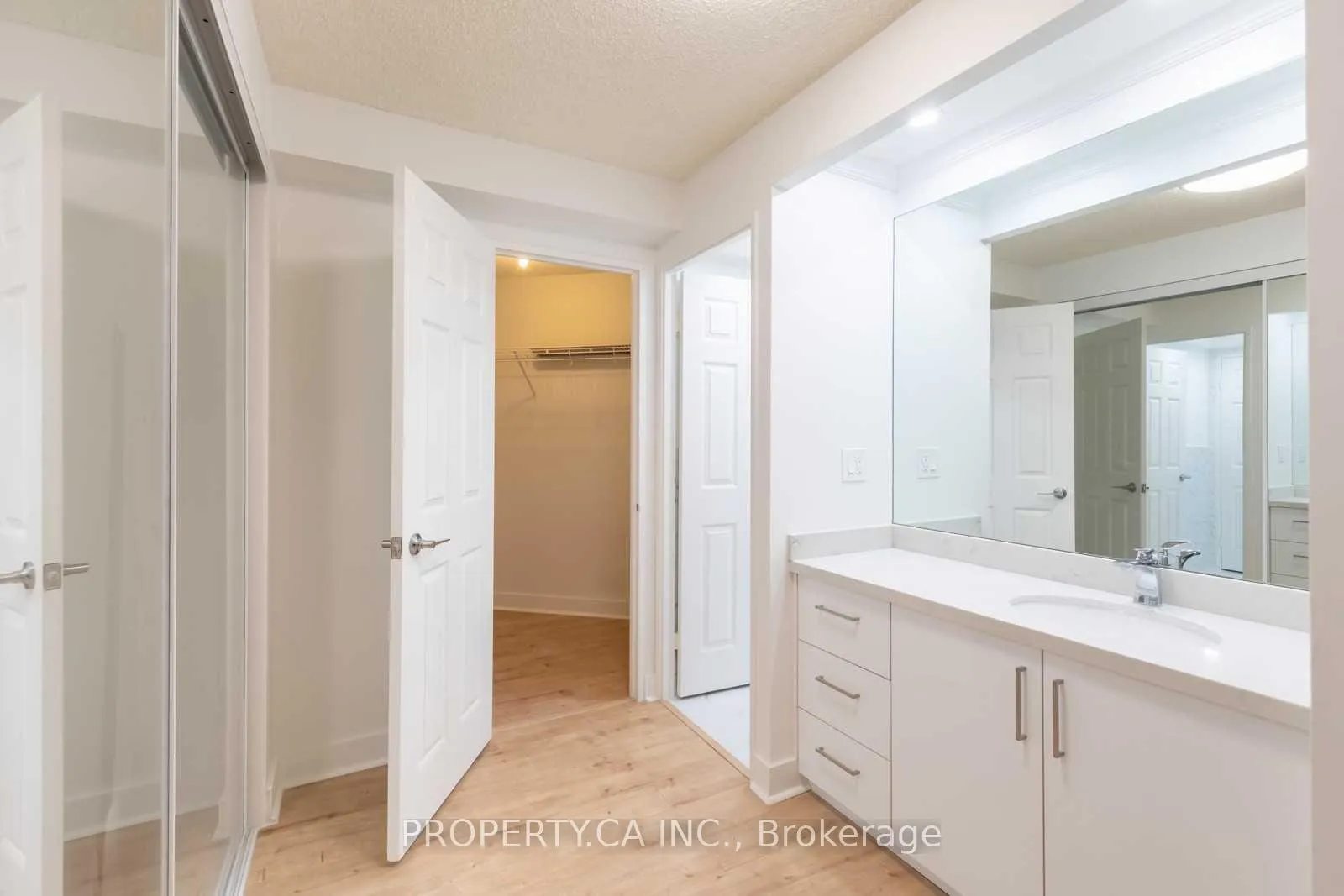 Photo 23 of Unit 705A, 280 Simcoe Street, Toronto, Kensington-Chinatown — HOMEH