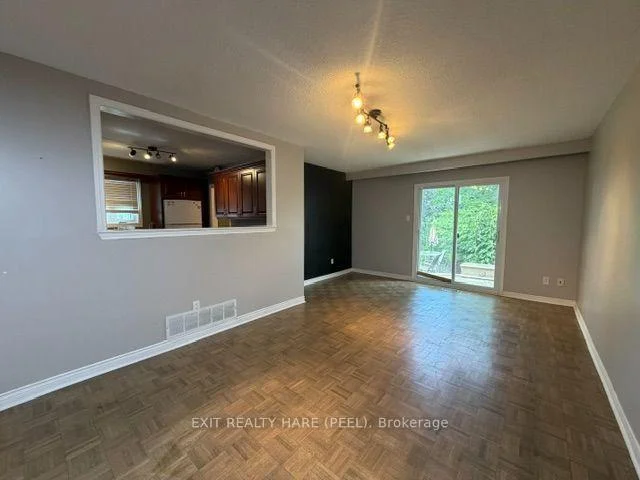 Photo 10 of 91 Burbank Crescent, Orangeville — HOMEH