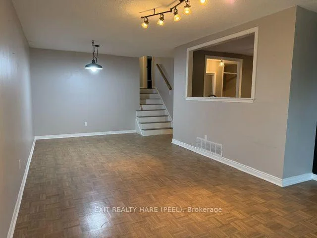 Photo 18 of 91 Burbank Crescent, Orangeville — HOMEH
