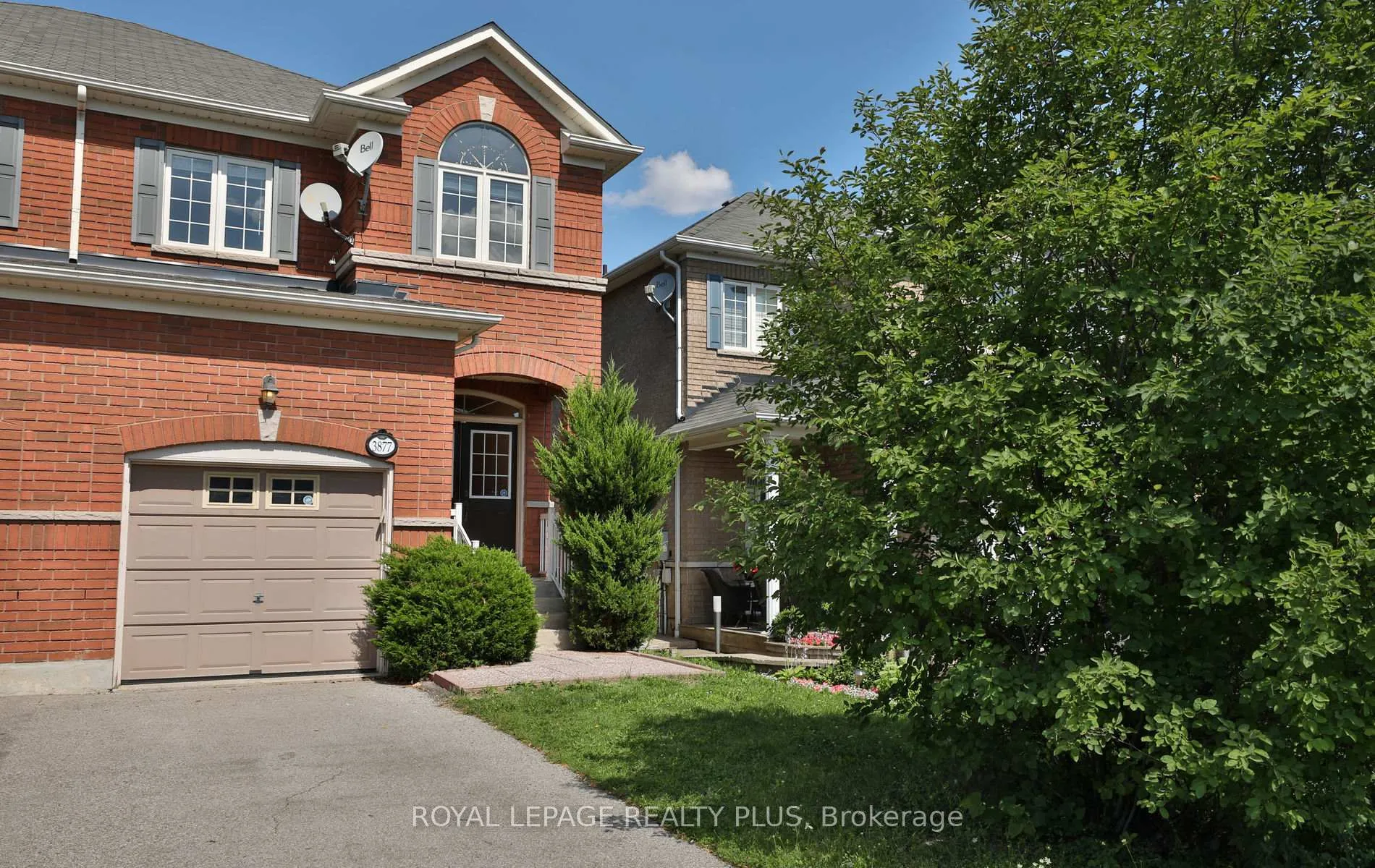 Photo 3 of 3877 Stardust Drive, Mississauga, Churchill Meadows — HOMEH