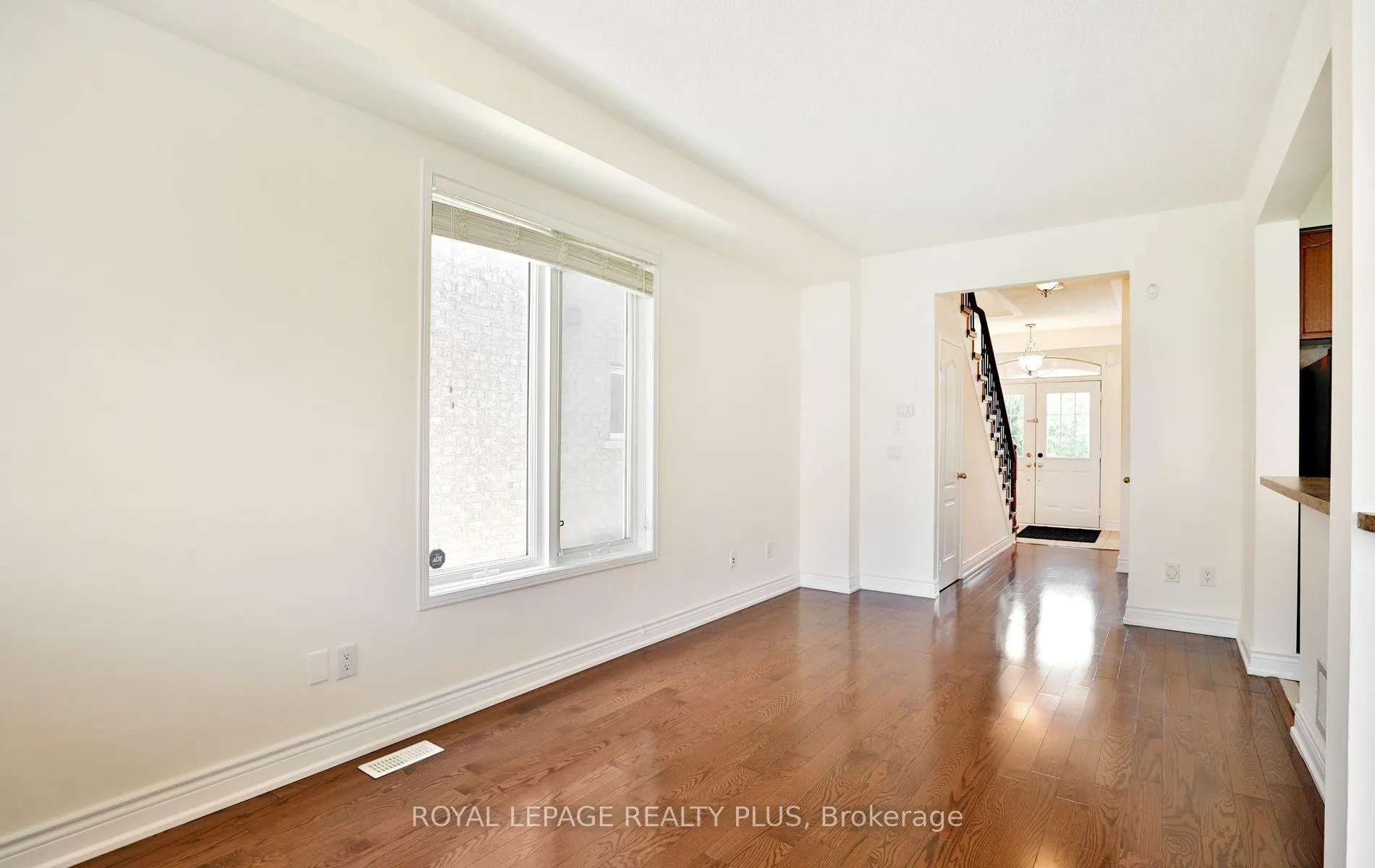 Photo 6 of 3877 Stardust Drive, Mississauga, Churchill Meadows — HOMEH