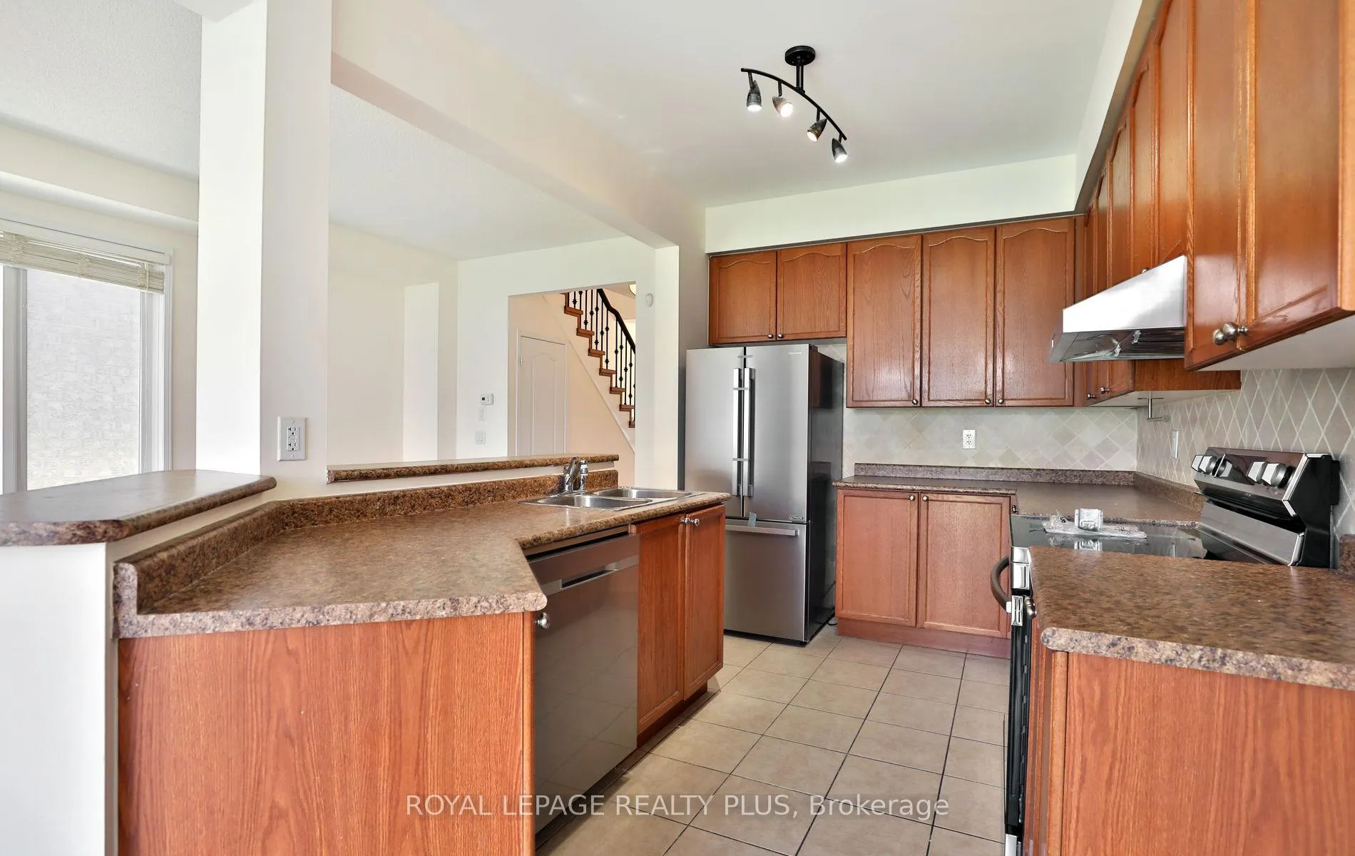 Photo 11 of 3877 Stardust Drive, Mississauga, Churchill Meadows — HOMEH