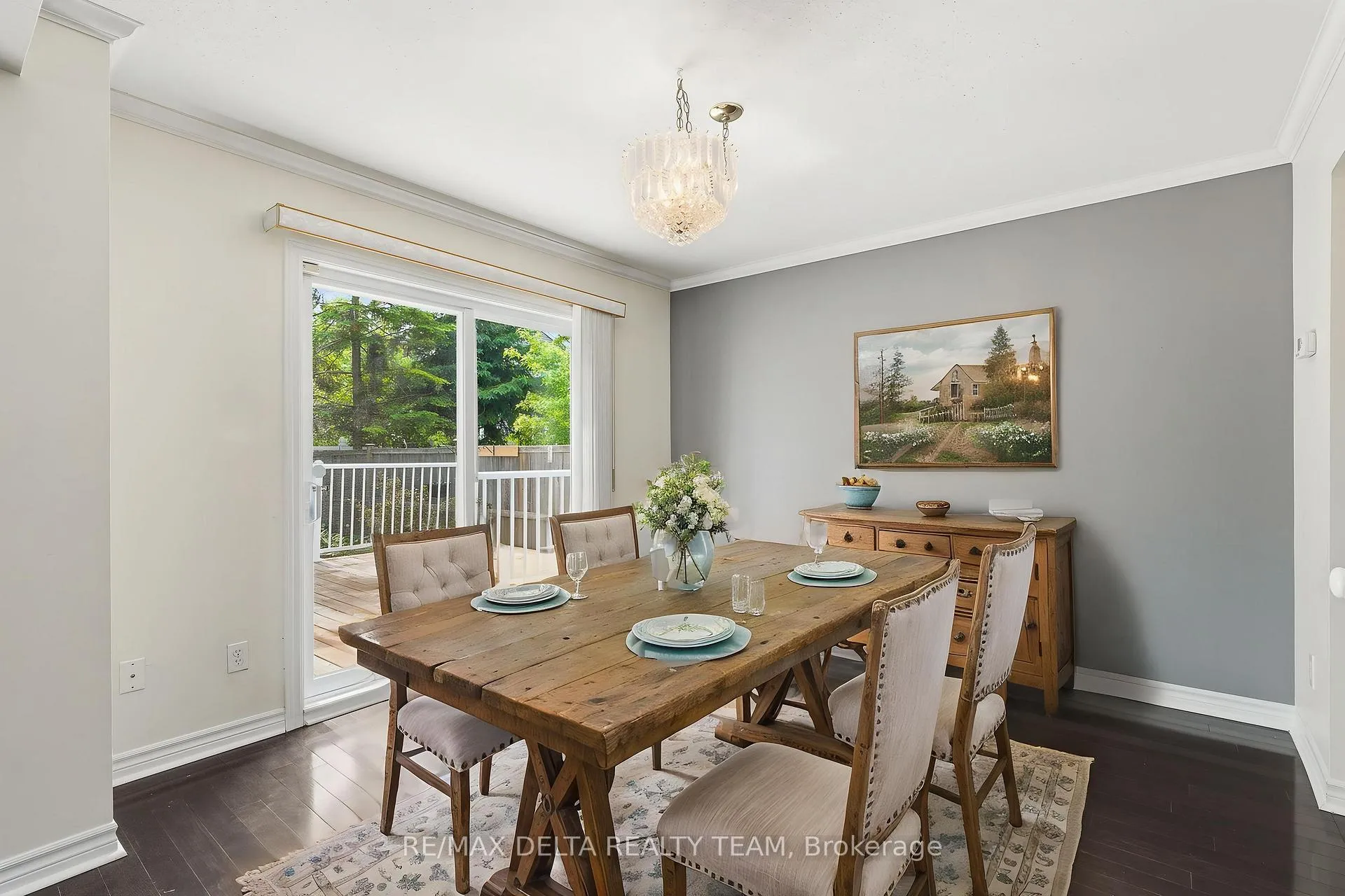 Photo 12 of 310 Mceachern Crescent, Ottawa, Bilberry Creek/Queenswood Heights — HOMEH