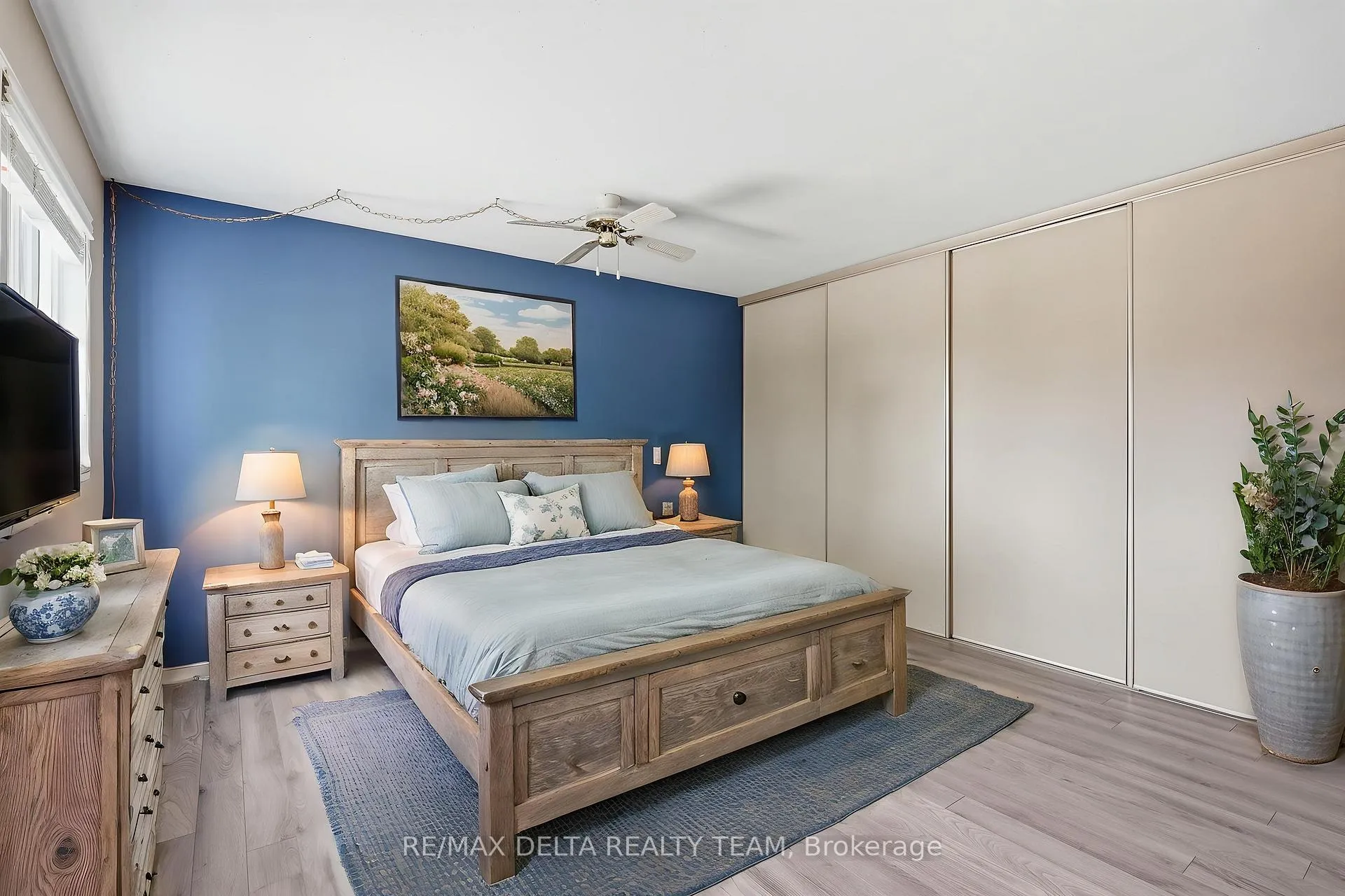 Photo 25 of 310 Mceachern Crescent, Ottawa, Bilberry Creek/Queenswood Heights — HOMEH