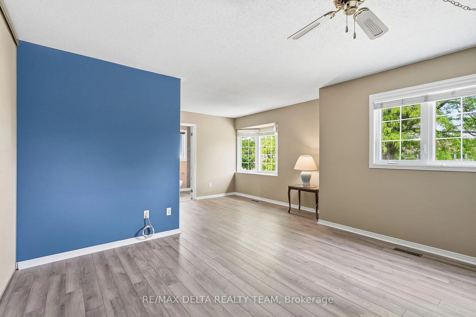 Photo 27 of 310 Mceachern Crescent, Ottawa, Bilberry Creek/Queenswood Heights — HOMEH