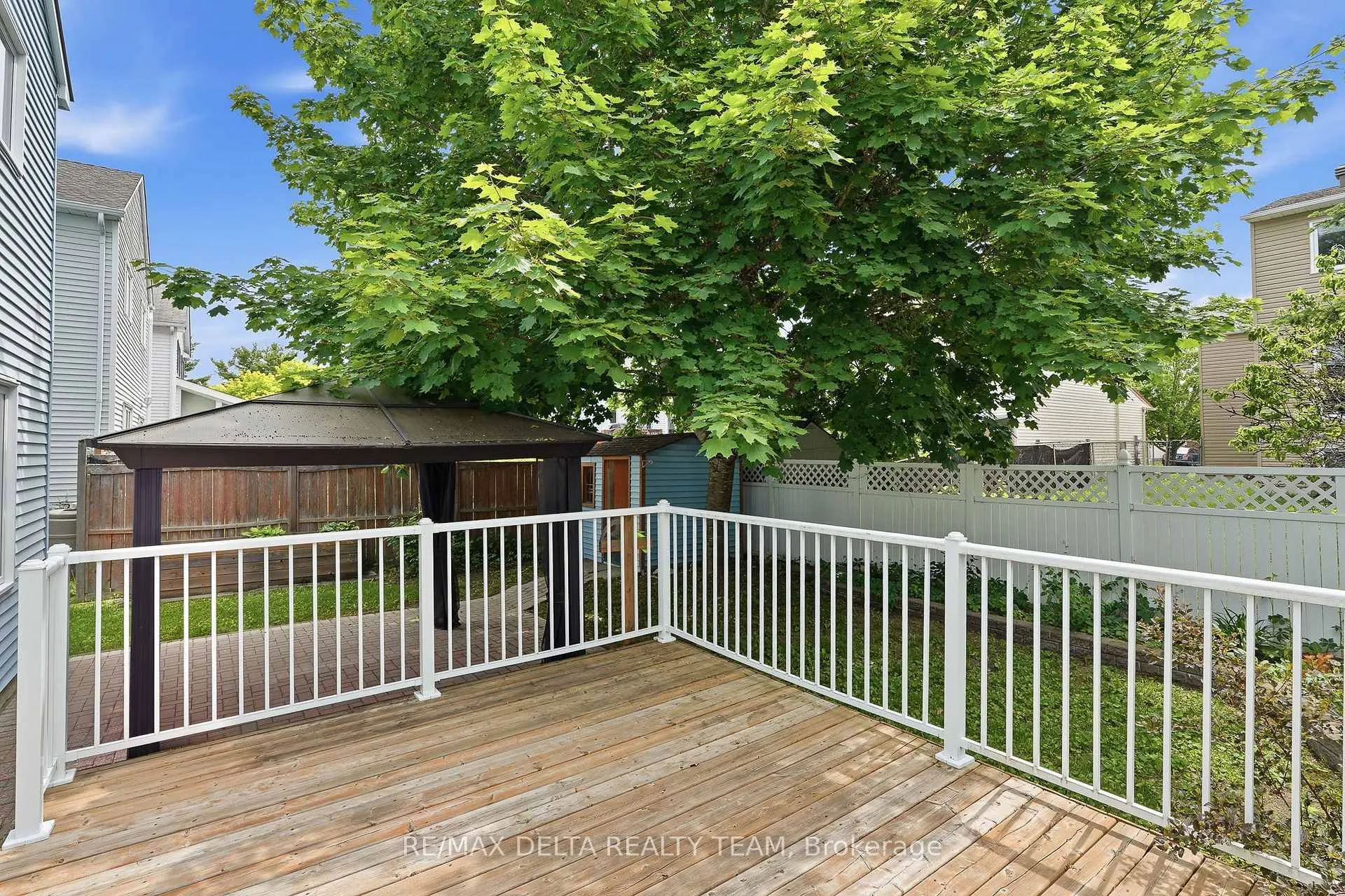Photo 33 of 310 Mceachern Crescent, Ottawa, Bilberry Creek/Queenswood Heights — HOMEH