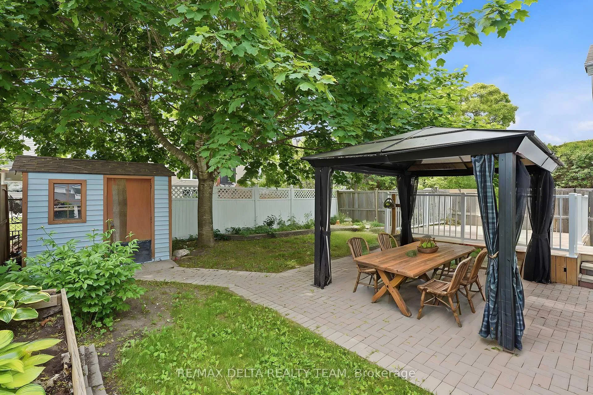 Photo 34 of 310 Mceachern Crescent, Ottawa, Bilberry Creek/Queenswood Heights — HOMEH
