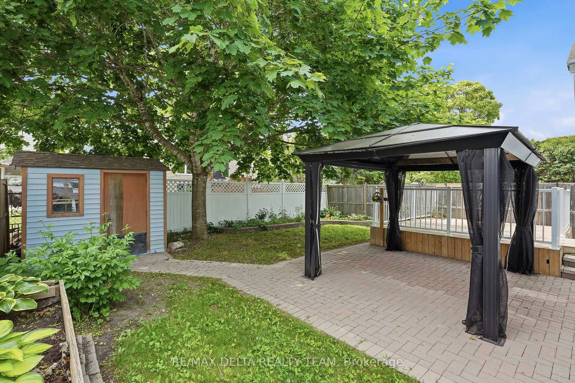 Photo 35 of 310 Mceachern Crescent, Ottawa, Bilberry Creek/Queenswood Heights — HOMEH