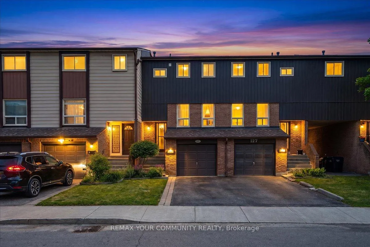 Photo 1 of Unit 126, 1221 Dundix Road, Mississauga, Applewood — HOMEH