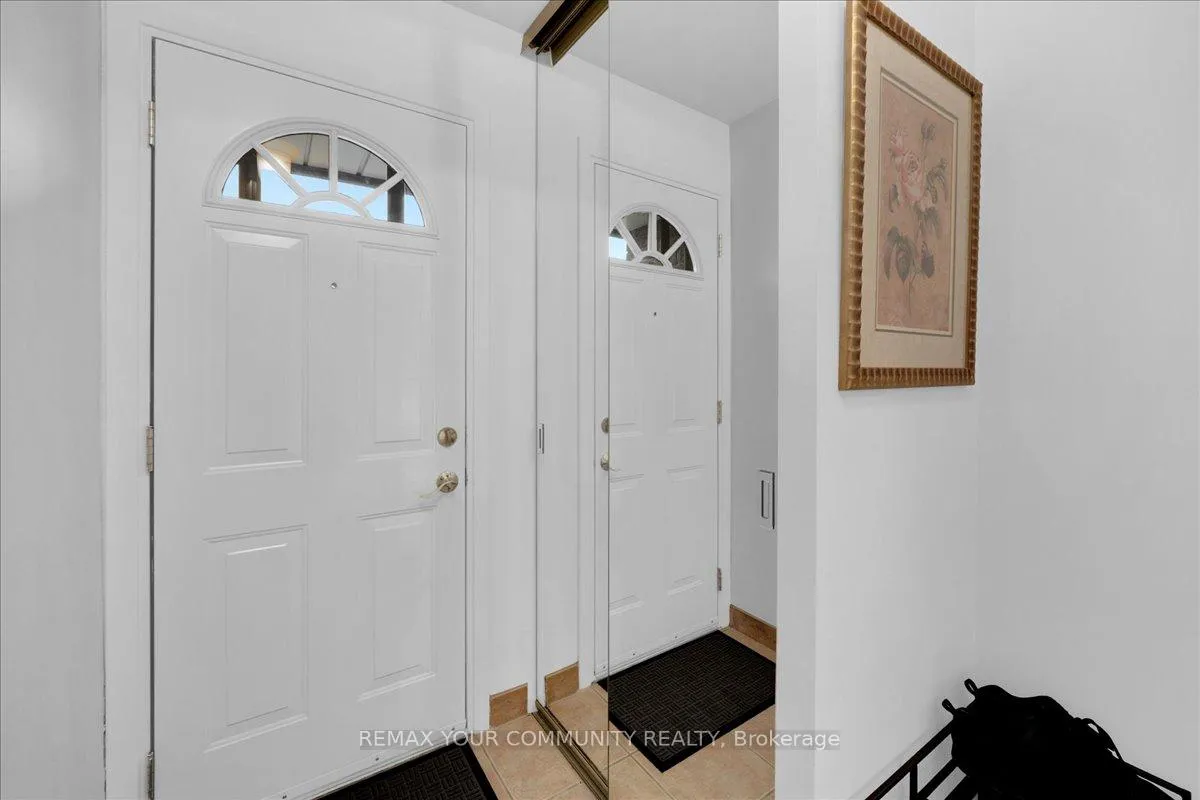 Photo 3 of Unit 126, 1221 Dundix Road, Mississauga, Applewood — HOMEH