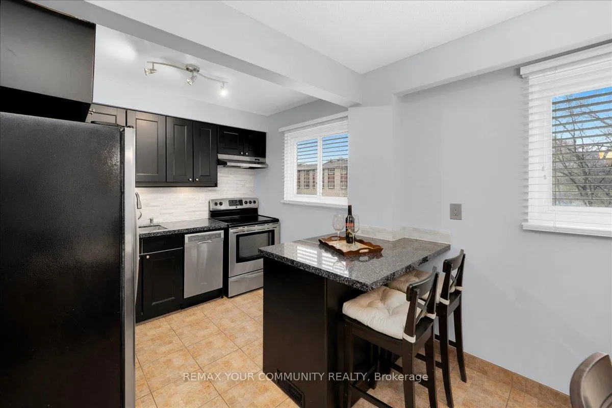 Photo 11 of Unit 126, 1221 Dundix Road, Mississauga, Applewood — HOMEH
