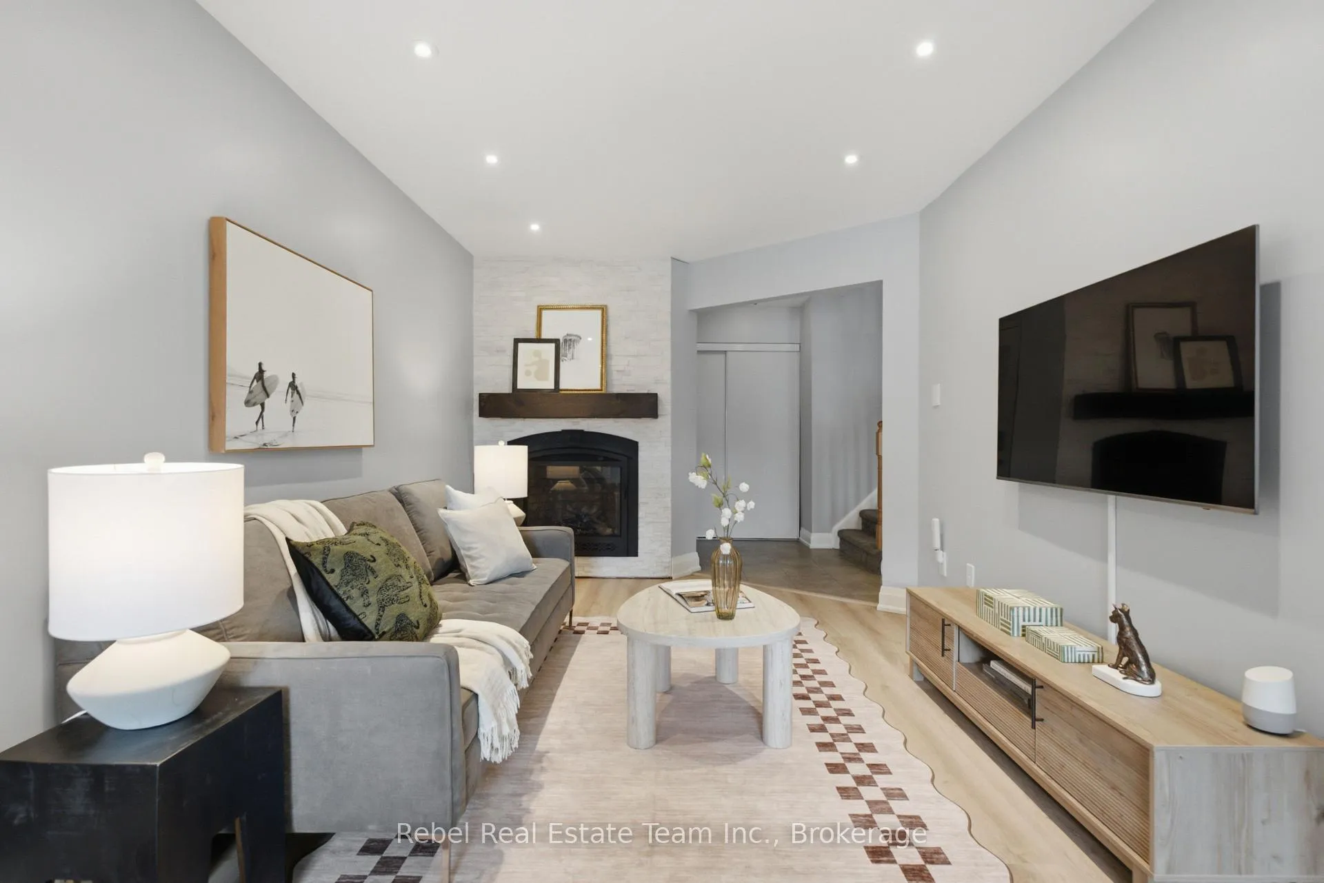 Photo 7 of 110 Vail Meadows Crescent, Clarington, Bowmanville — HOMEH