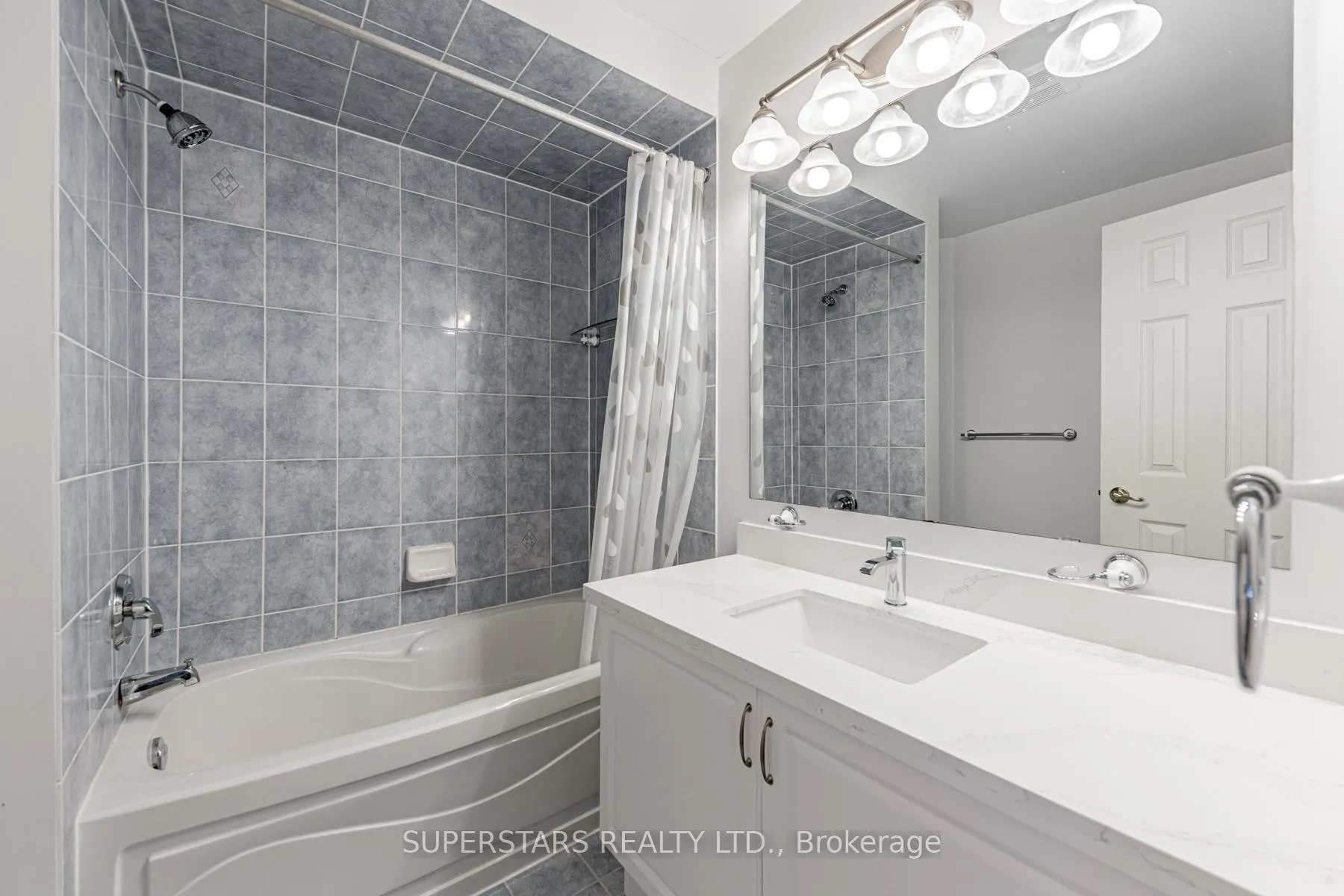 Photo 24 of 71 Landsdown Crescent, Markham, Wismer — HOMEH