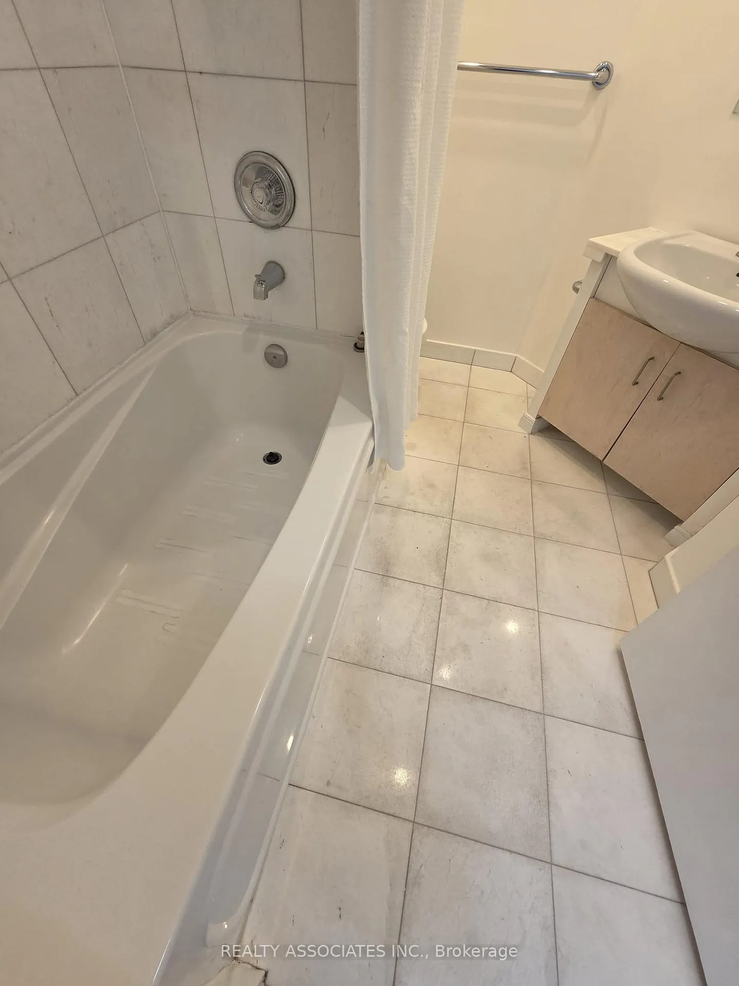Photo 10 of Unit 2708, 8 York` Street, Toronto, Waterfront Communities — HOMEH