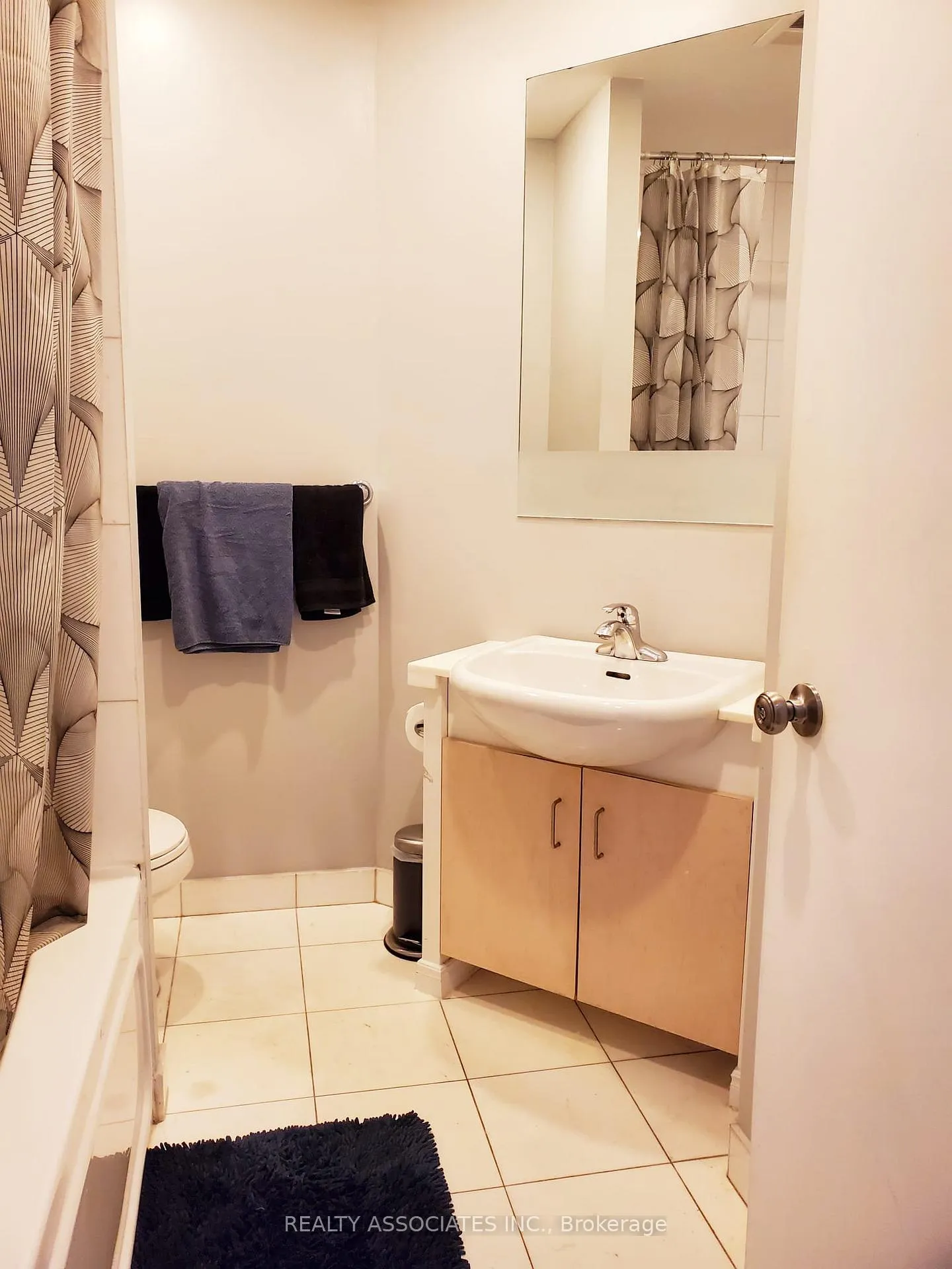 Photo 11 of Unit 2708, 8 York` Street, Toronto, Waterfront Communities — HOMEH