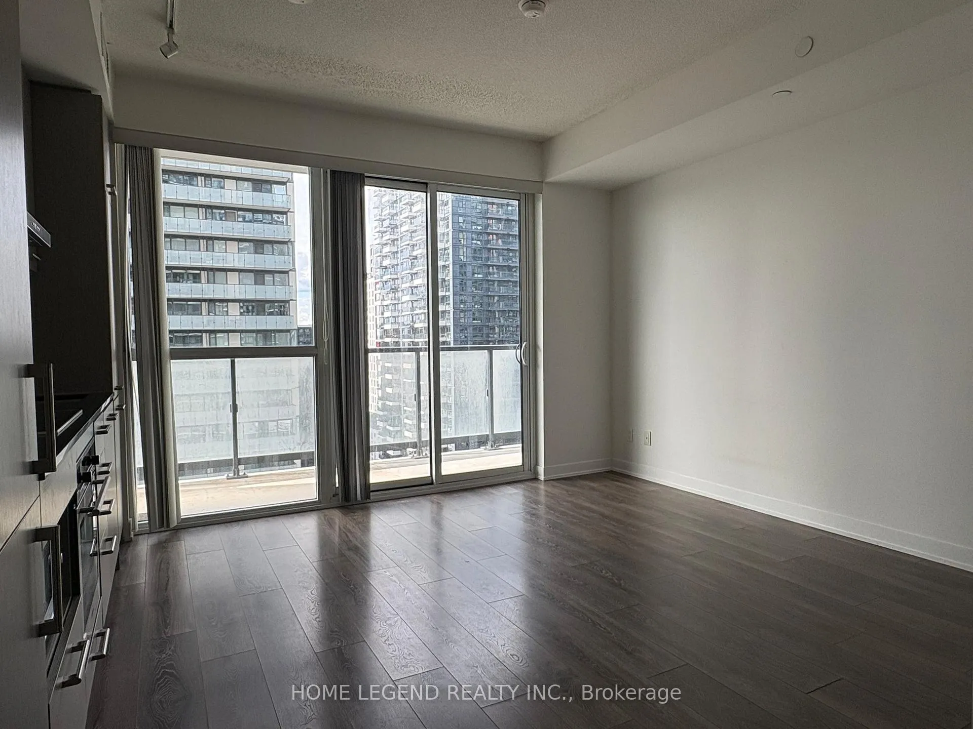 Photo 3 of Unit 3009, 87 Peter Street, Toronto, Waterfront Communities — HOMEH
