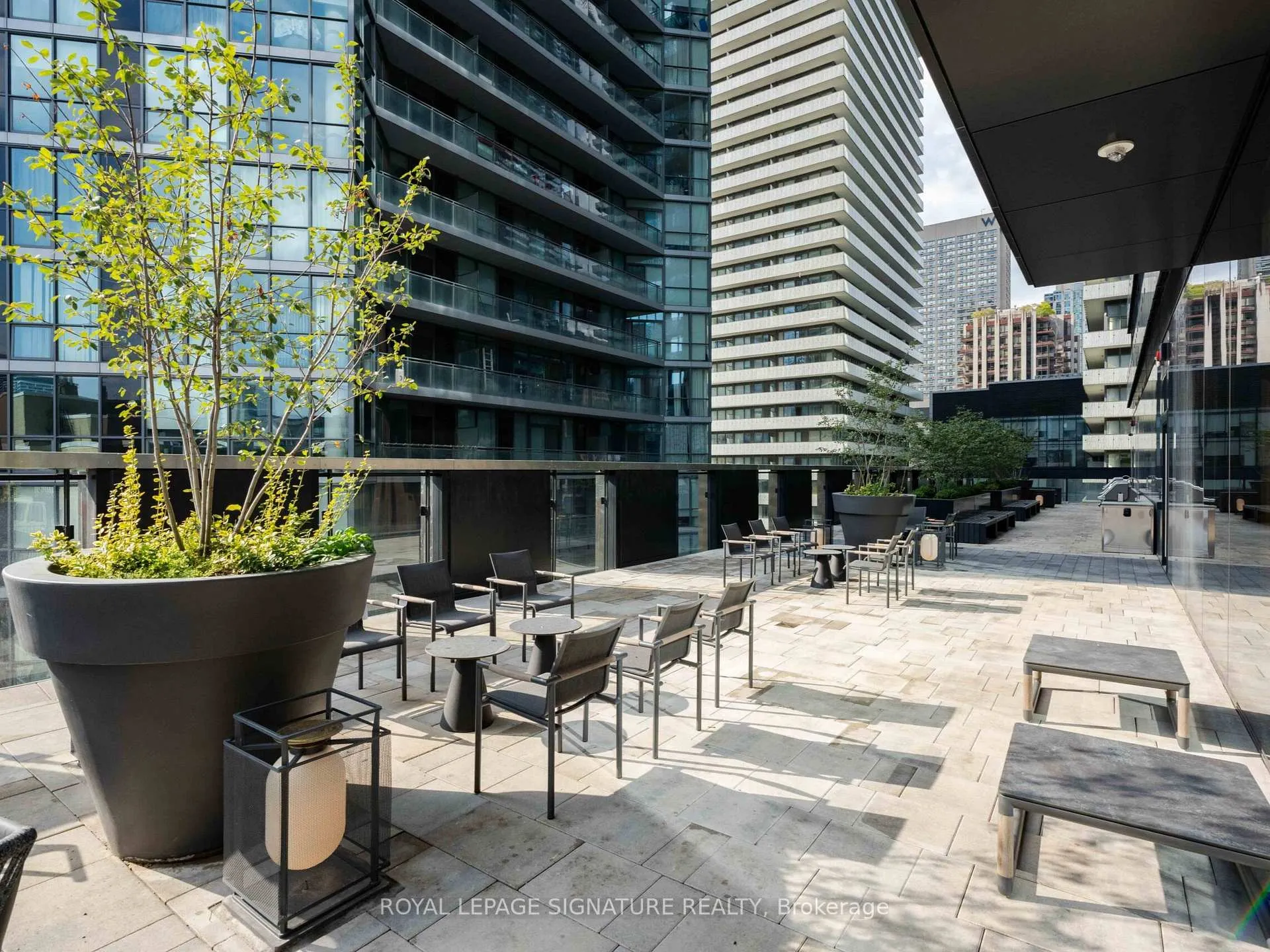 Photo 6 of Unit 4002, 55 Charles Street E, Toronto, Church-Yonge Corridor — HOMEH