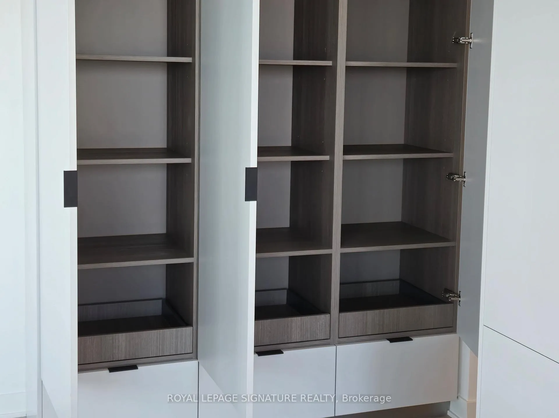 Photo 20 of Unit 4002, 55 Charles Street E, Toronto, Church-Yonge Corridor — HOMEH