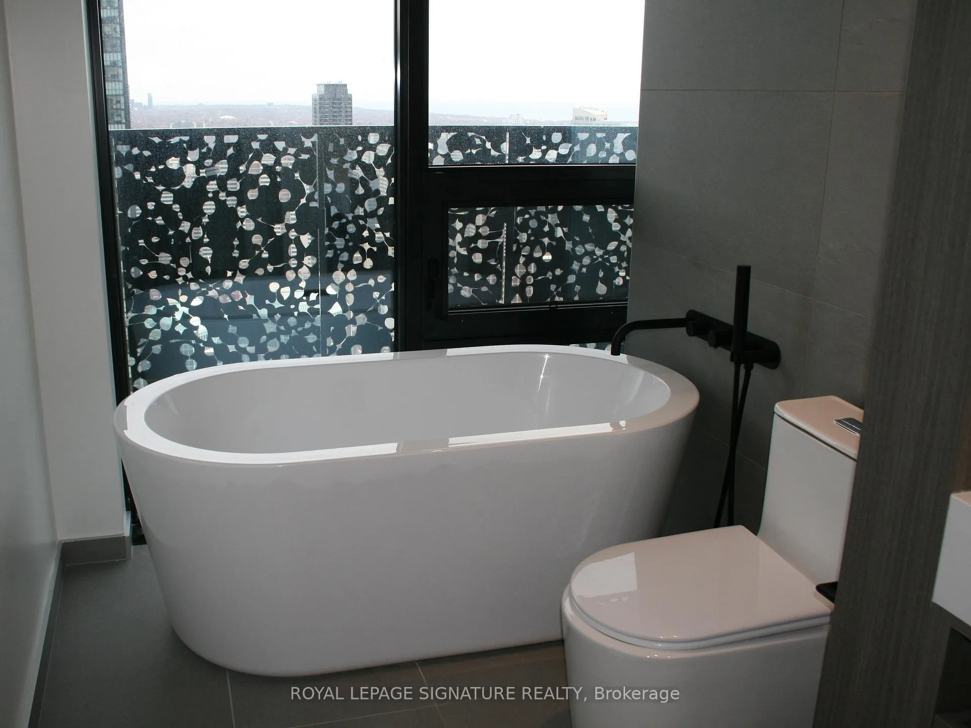 Photo 24 of Unit 4002, 55 Charles Street E, Toronto, Church-Yonge Corridor — HOMEH