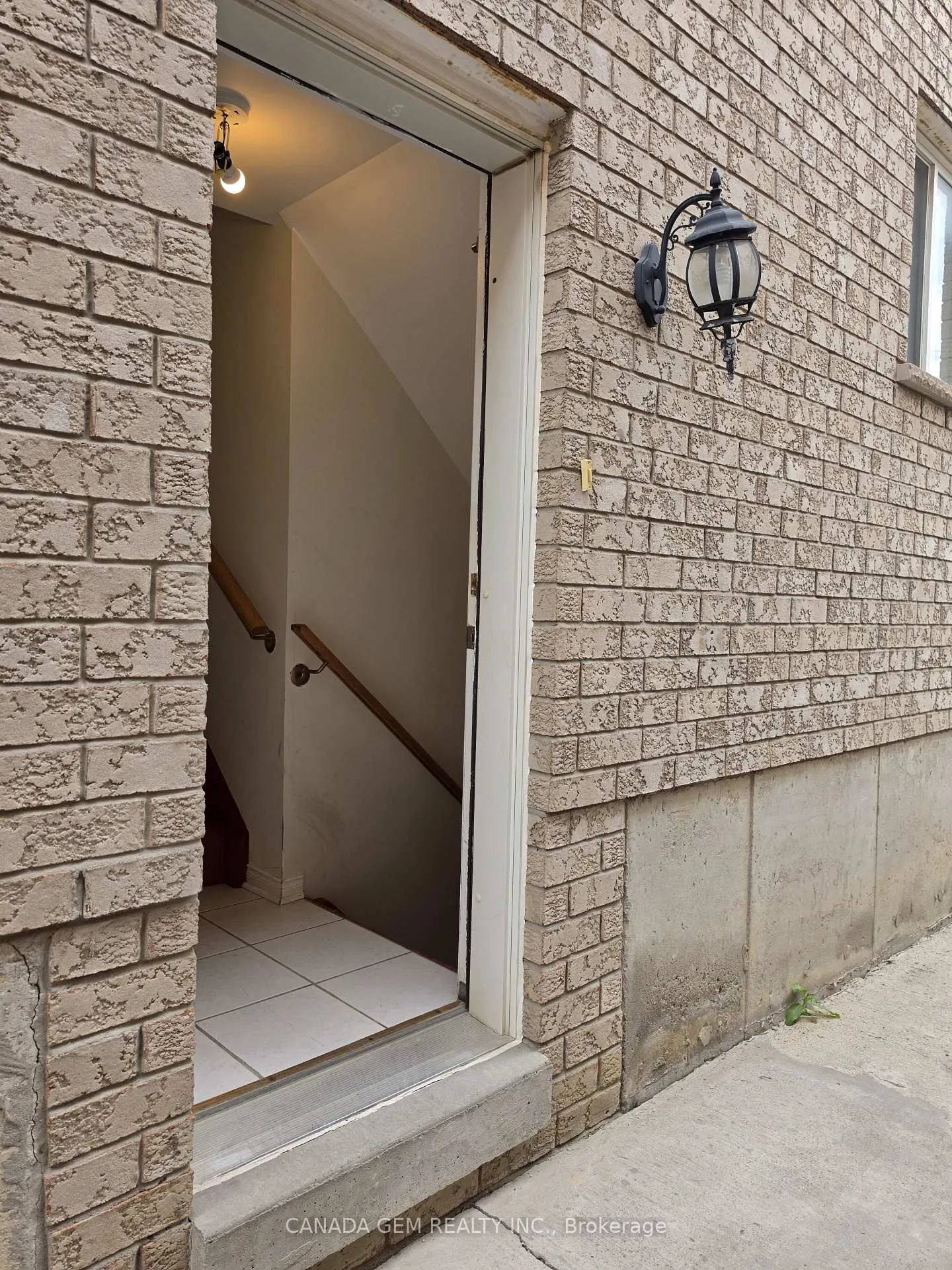 Photo 10 of 54 Clearmeadow Boulevard, Newmarket, Summerhill Estates — HOMEH