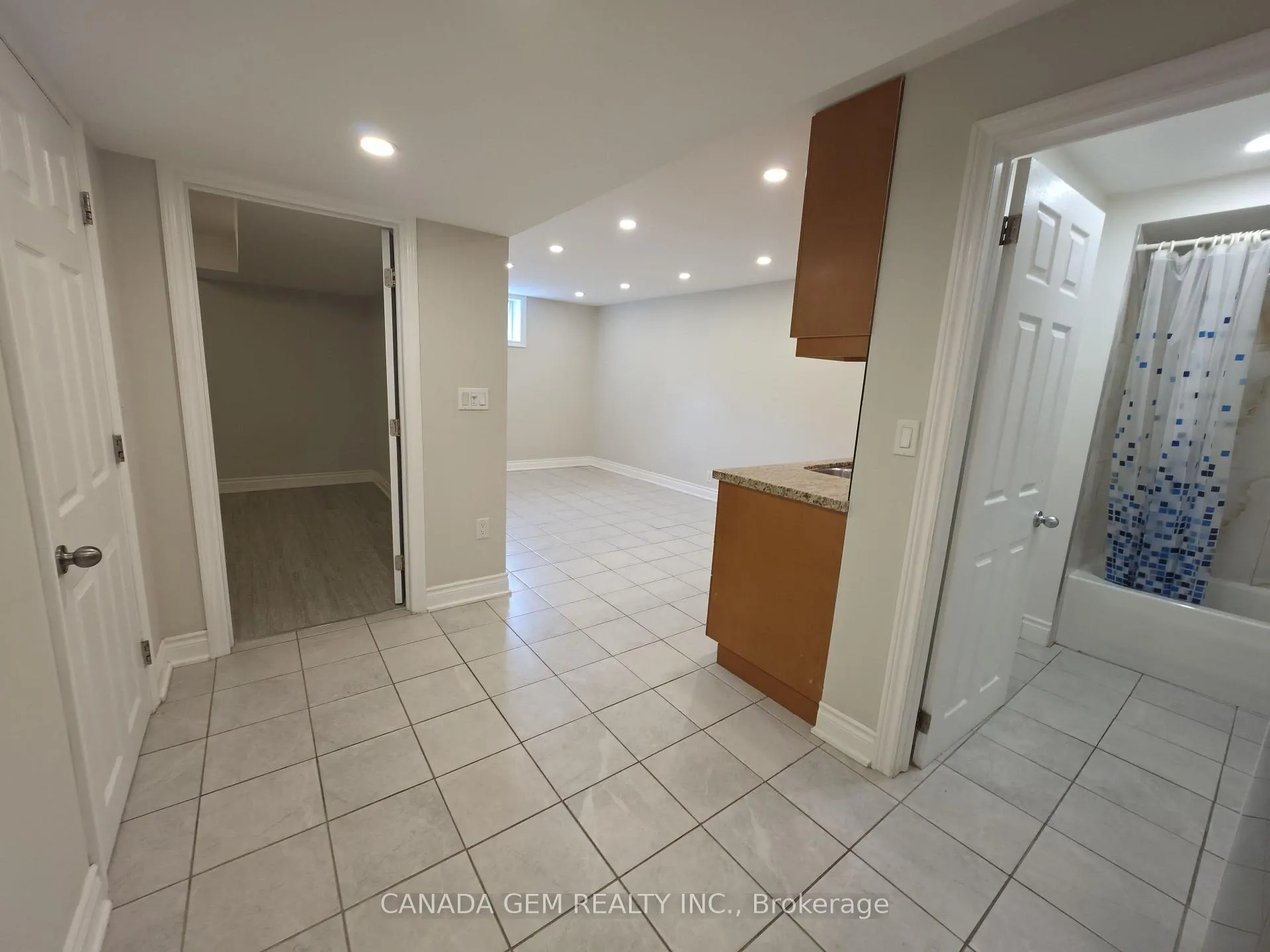 Photo 36 of 54 Clearmeadow Boulevard, Newmarket, Summerhill Estates — HOMEH