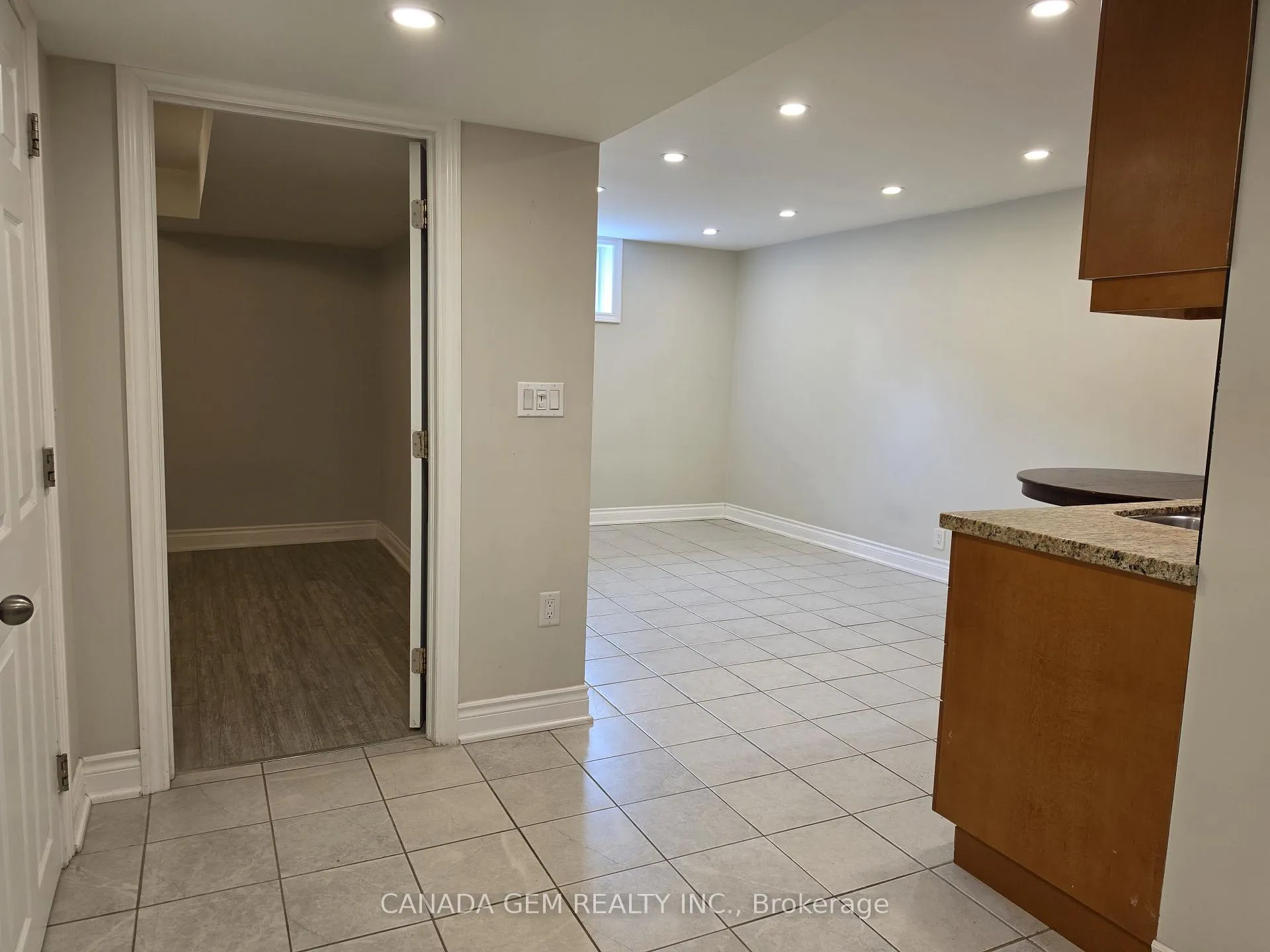 Photo 44 of 54 Clearmeadow Boulevard, Newmarket, Summerhill Estates — HOMEH