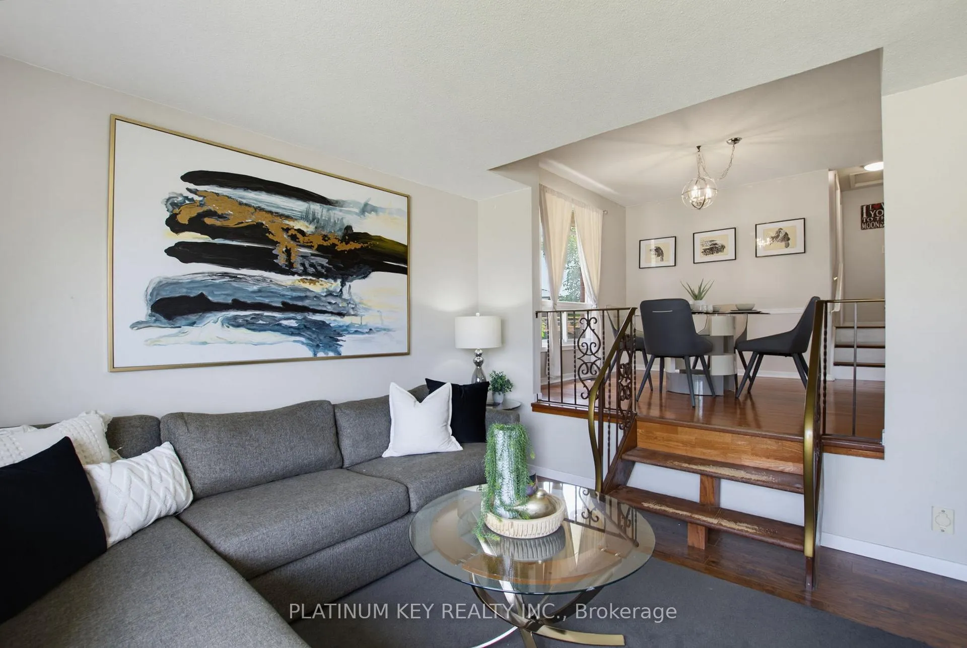 Photo 1 of 16 Sharpe Drive, Strathroy-Caradoc, SW — HOMEH