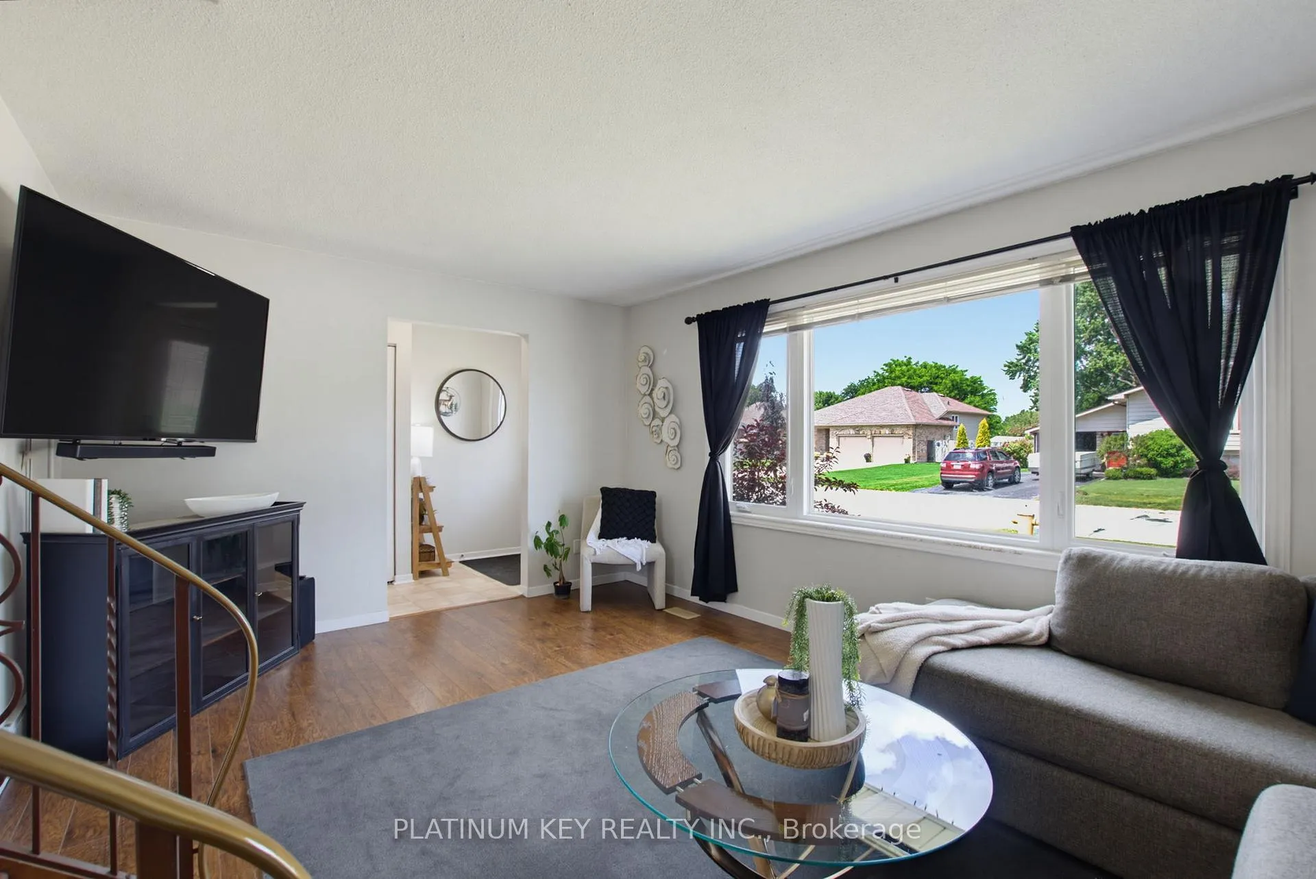 Photo 7 of 16 Sharpe Drive, Strathroy-Caradoc, SW — HOMEH
