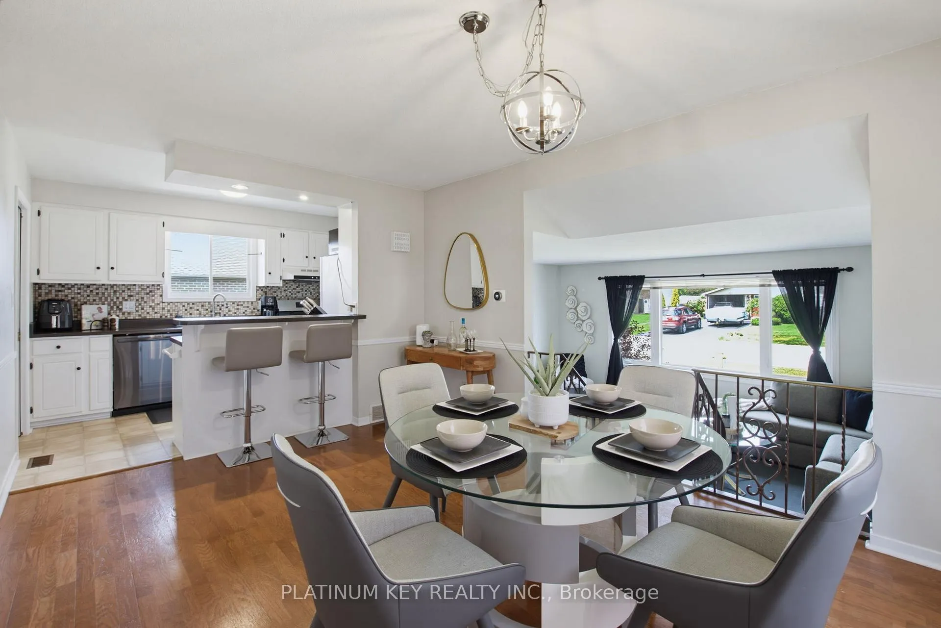 Photo 10 of 16 Sharpe Drive, Strathroy-Caradoc, SW — HOMEH