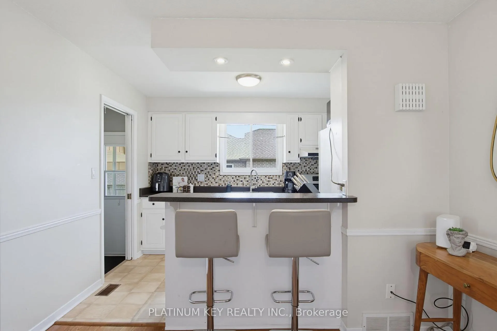 Photo 12 of 16 Sharpe Drive, Strathroy-Caradoc, SW — HOMEH
