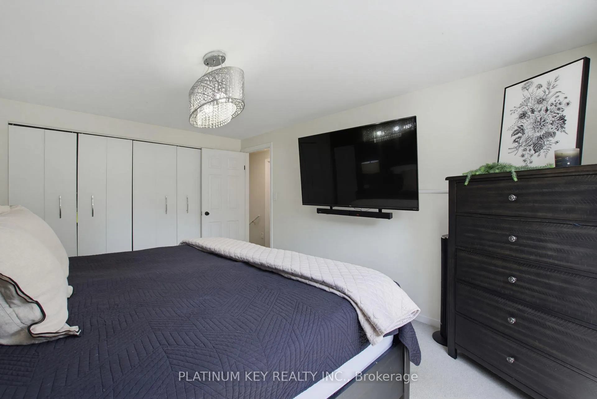 Photo 18 of 16 Sharpe Drive, Strathroy-Caradoc, SW — HOMEH